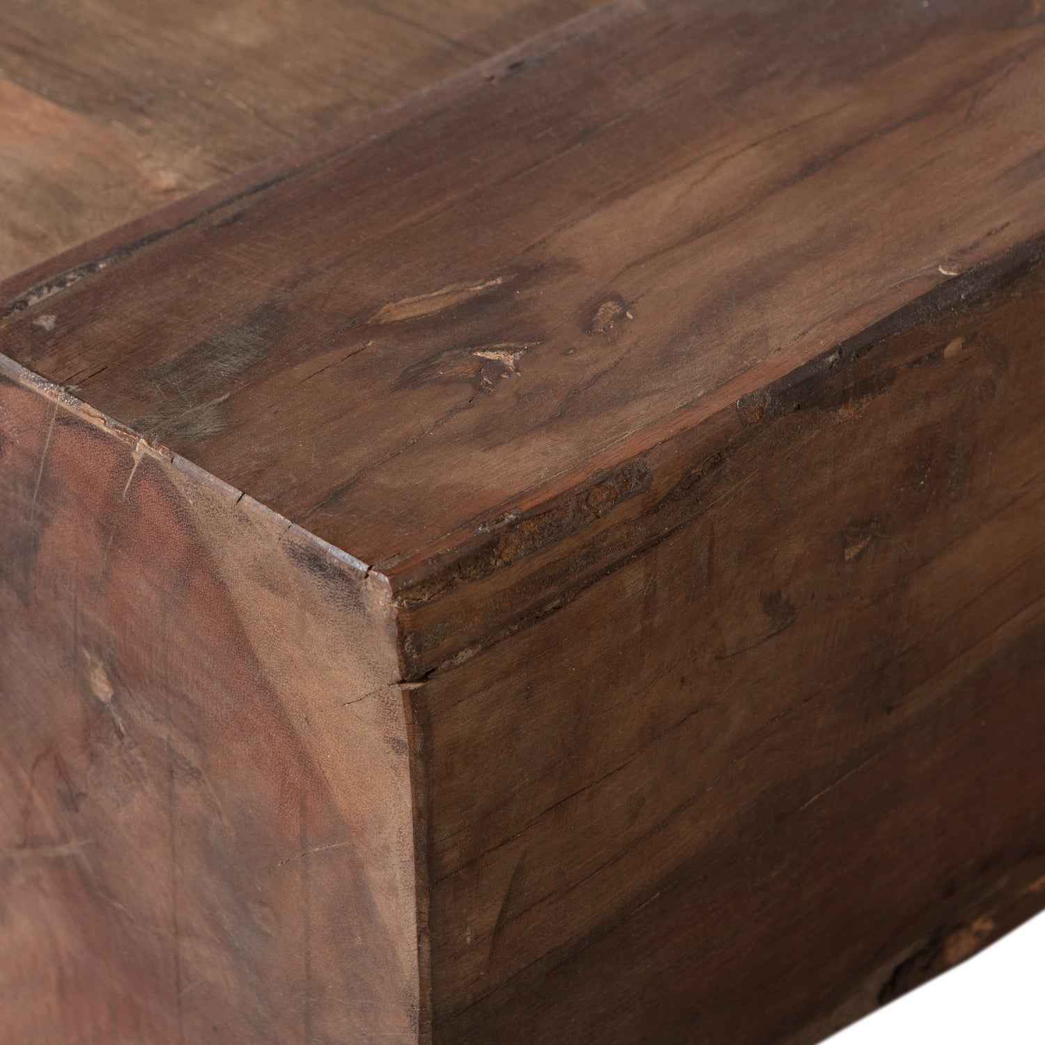 373970-B-01_VS_WE_Cuno_salontafel_laag_hout_donkerbruin_detail.png?auto=webp&format=png&width=1500&height=1500