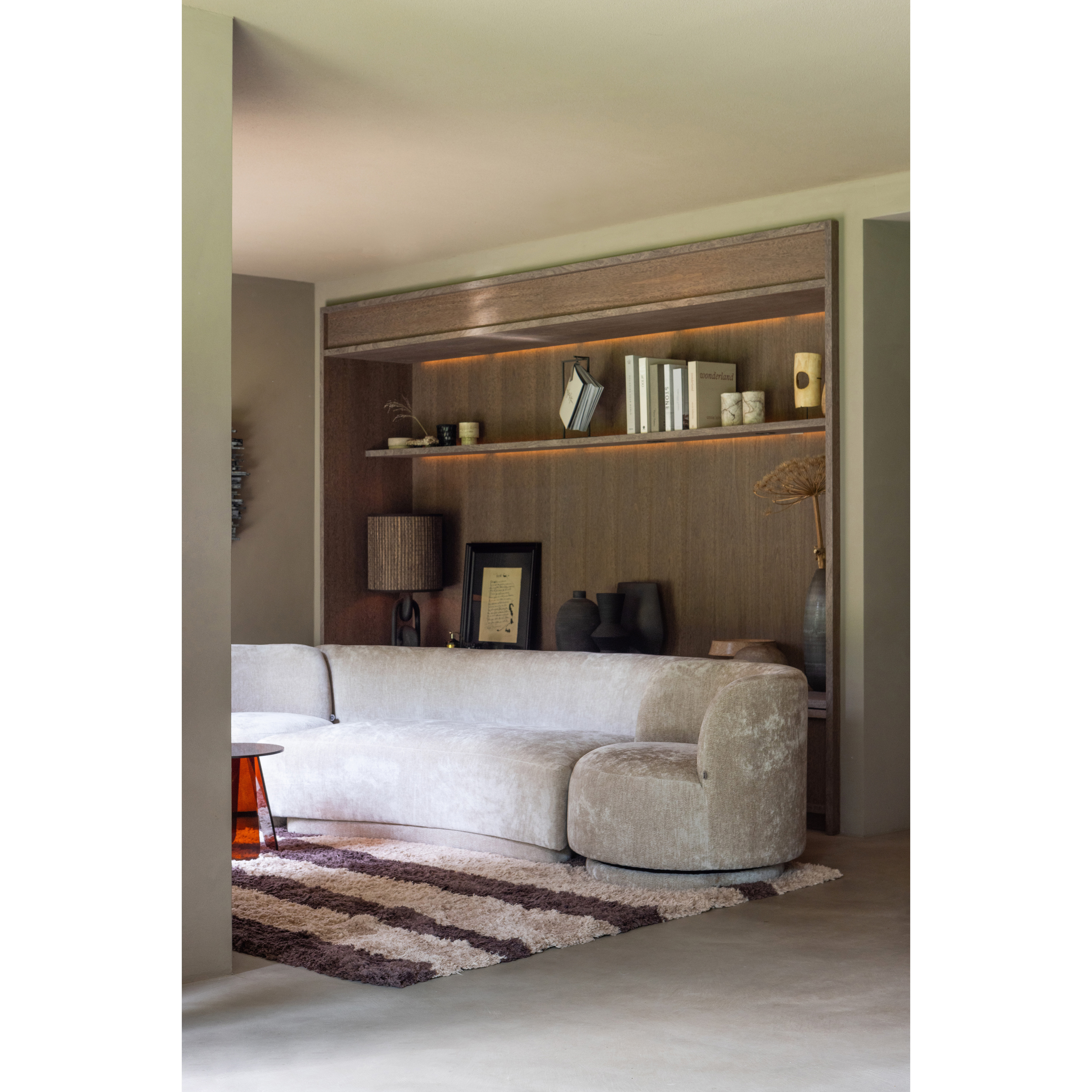 375070-B-801447-N-374055-B-01_SF_BPH_WE_Fafa_vloerkleed_Combi_popular_Walt_bijzettafel.jpg?auto=webp&format=png&width=1500&height=1500