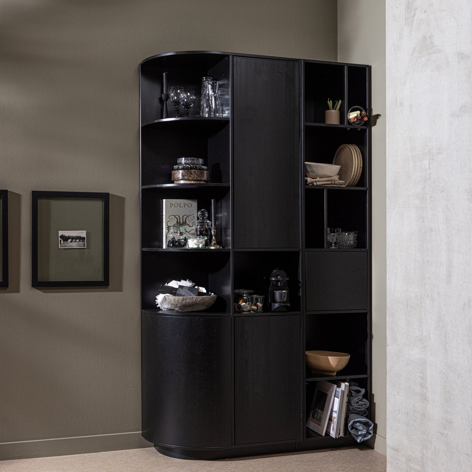 373457-Z-373512-Z-02_SF_WE_Finca_opbergkast_open_vakkenkast.jpg?auto=webp&format=png&width=1500&height=1500