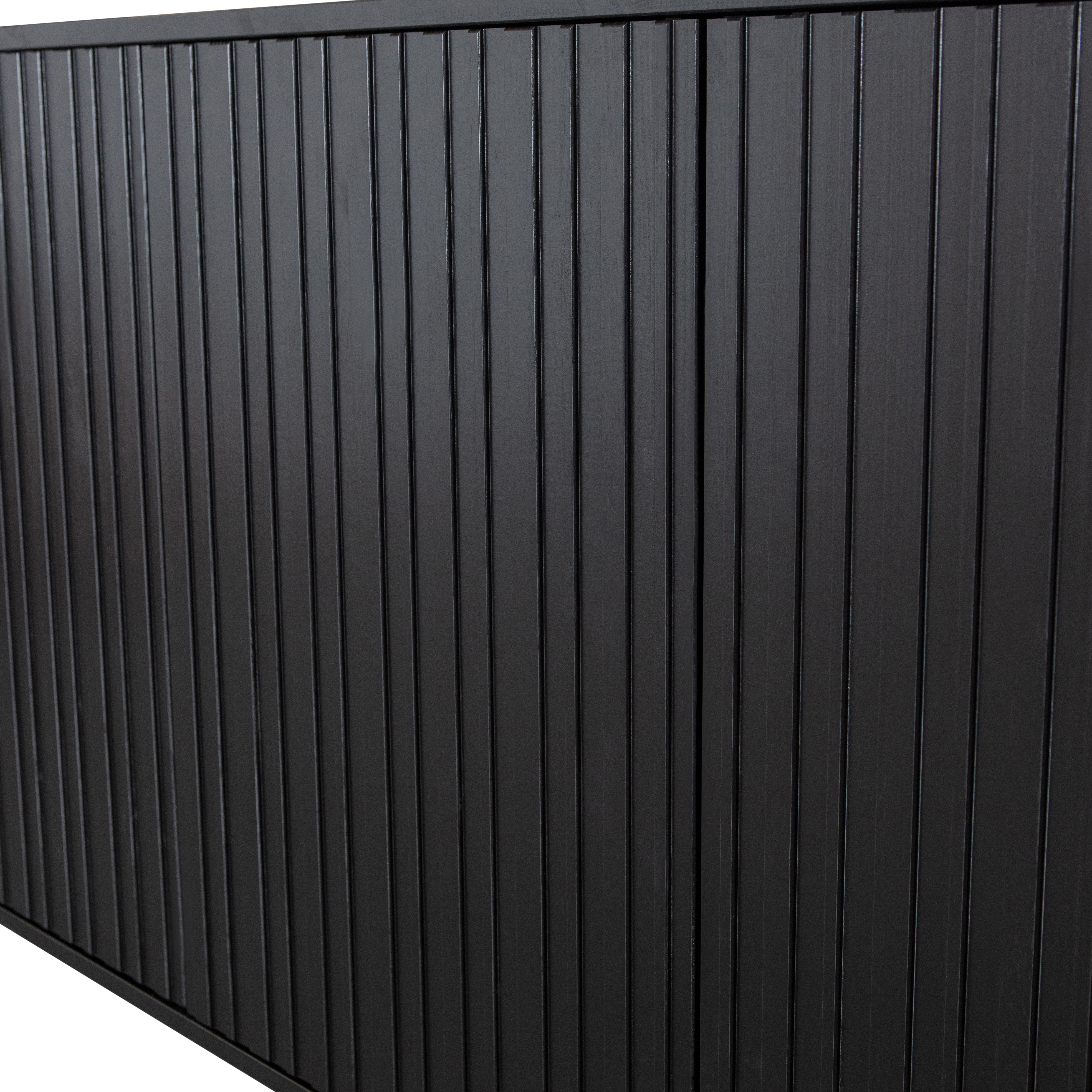 373471-Z-01_VS_WE_New_Gravure_dressoir_200cm_grenen_zwart_detail.jpg?auto=webp&format=png&width=1500&height=1500