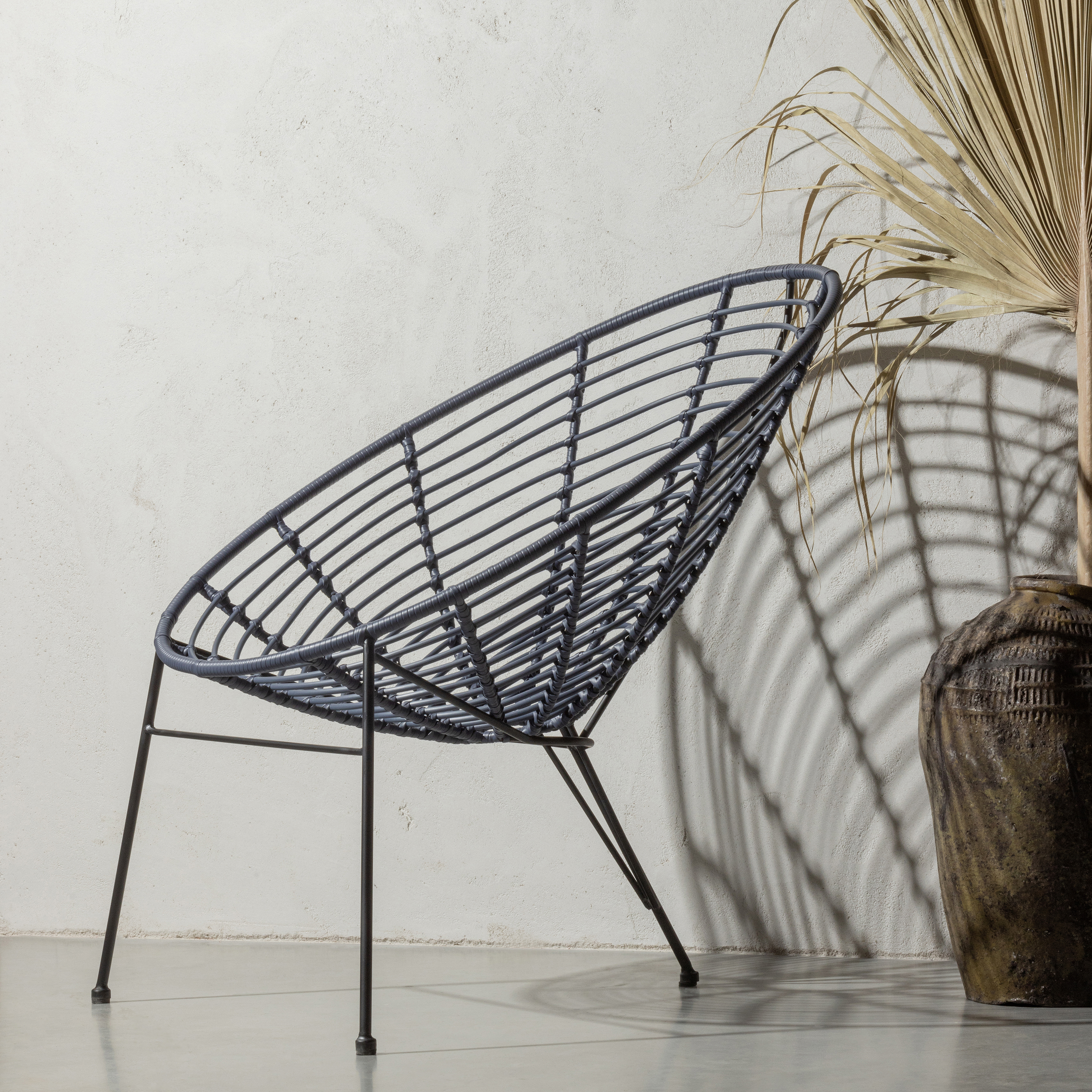 373636-I-01_SF_FA_Jane_loungestoel_inkt_VIERKANT.jpg?auto=webp&format=png&width=1500&height=1500