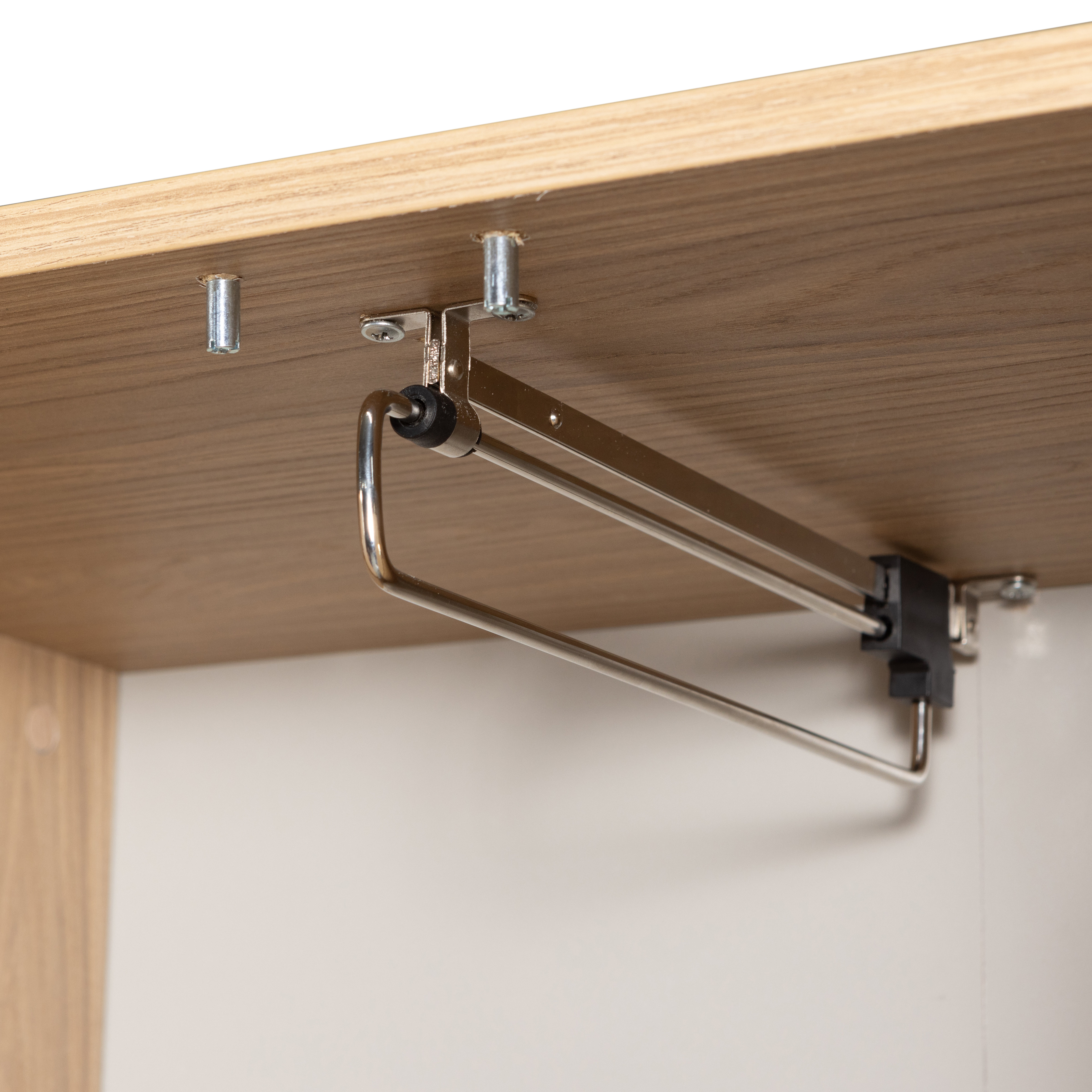 374106-Z-01_VS_WE_Silas_optiepakket_uittrekbare_kledinghanger_TBV_hoge_kast_detail.png?auto=webp&format=png&width=1500&height=1500