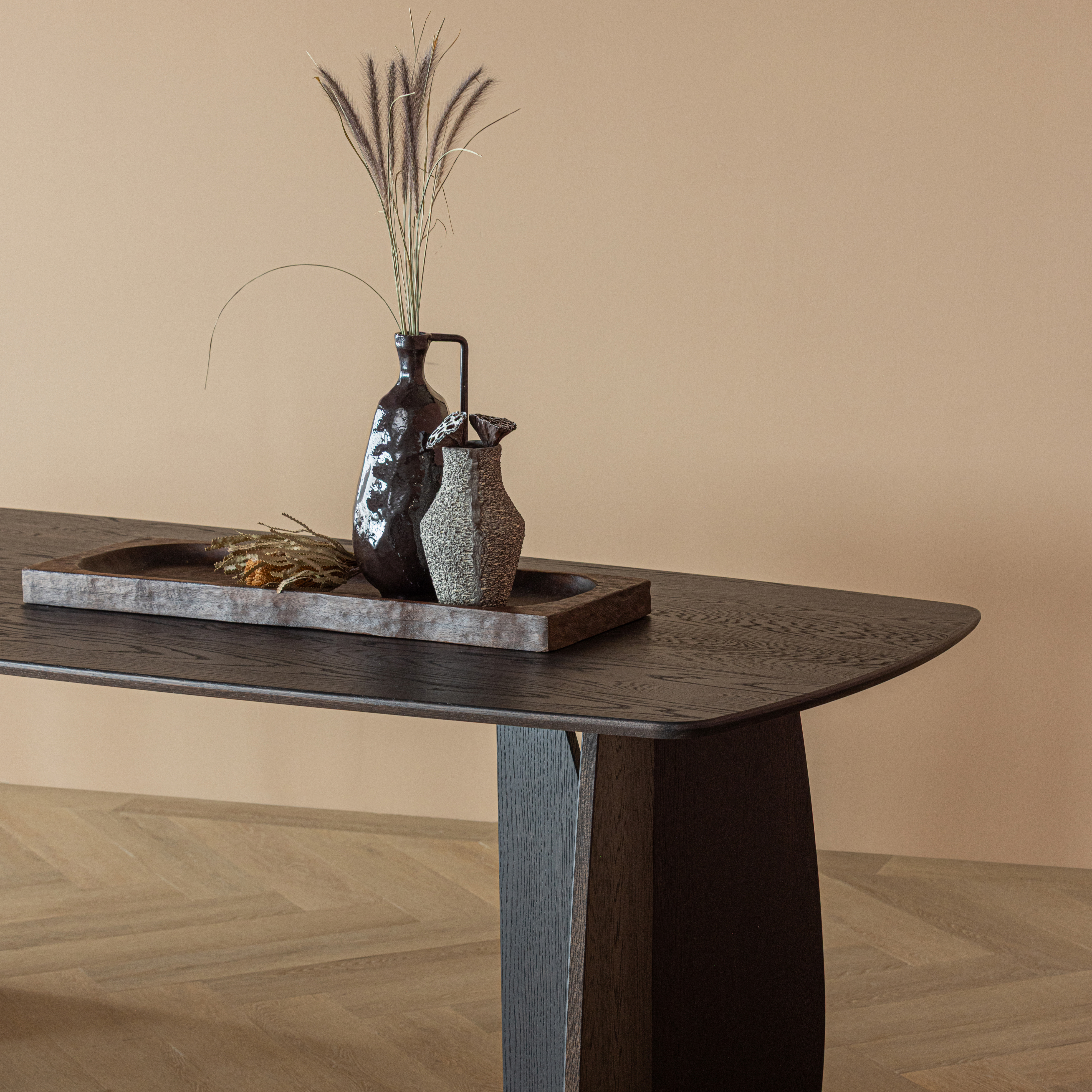 377928-B__377929-B__377930-B_02_SF_FQ_Oakline_curve_eettafel_180x100cm_200x100cm_220x100cm_mystic_brown_vierkant.jpg?auto=webp&format=png&width=1500&height=1500