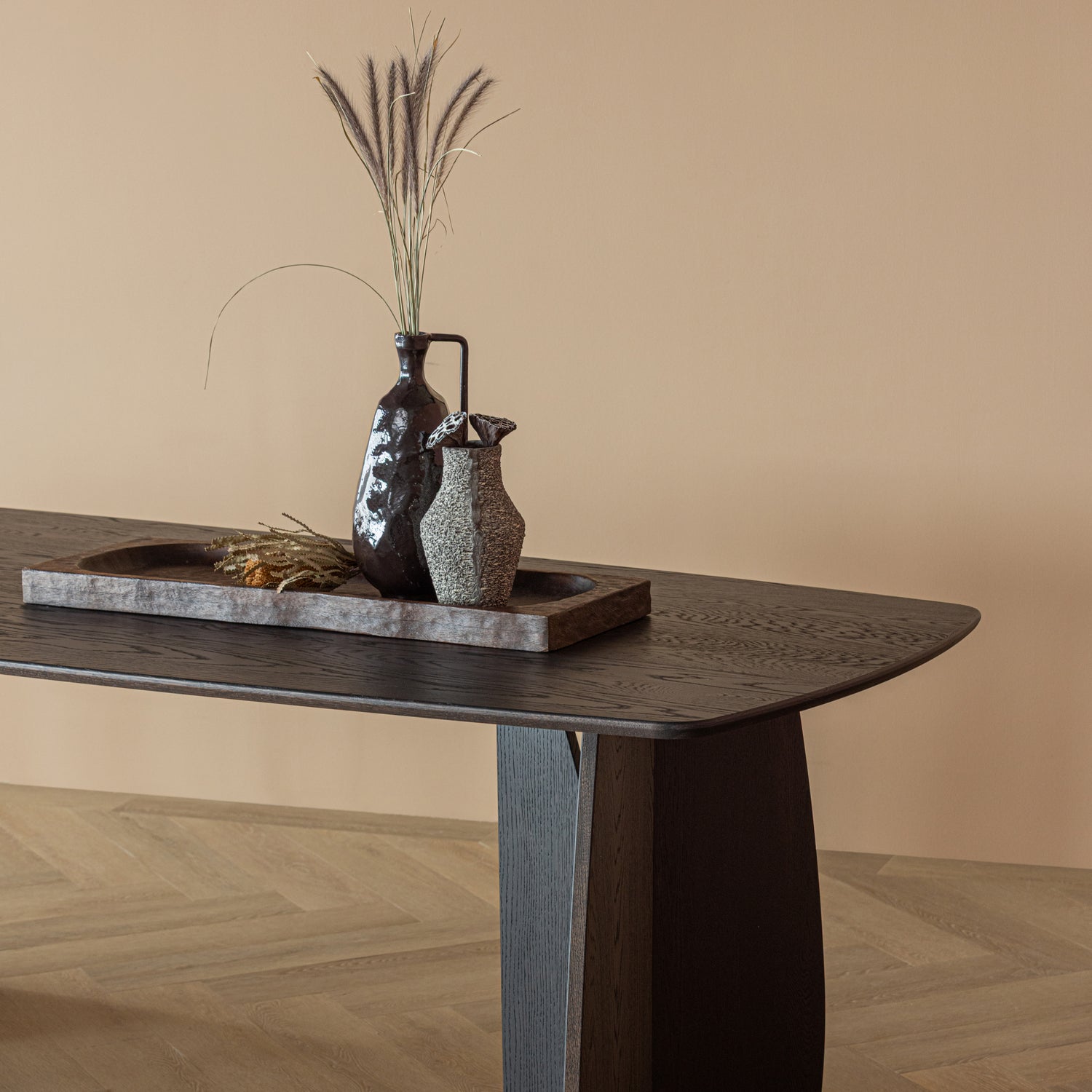 377928-B__377929-B__377930-B_02_SF_FQ_Oakline_curve_eettafel_180x100cm_200x100cm_220x100cm_mystic_brown_vierkant.jpg?auto=webp&format=png&width=1500&height=1500
