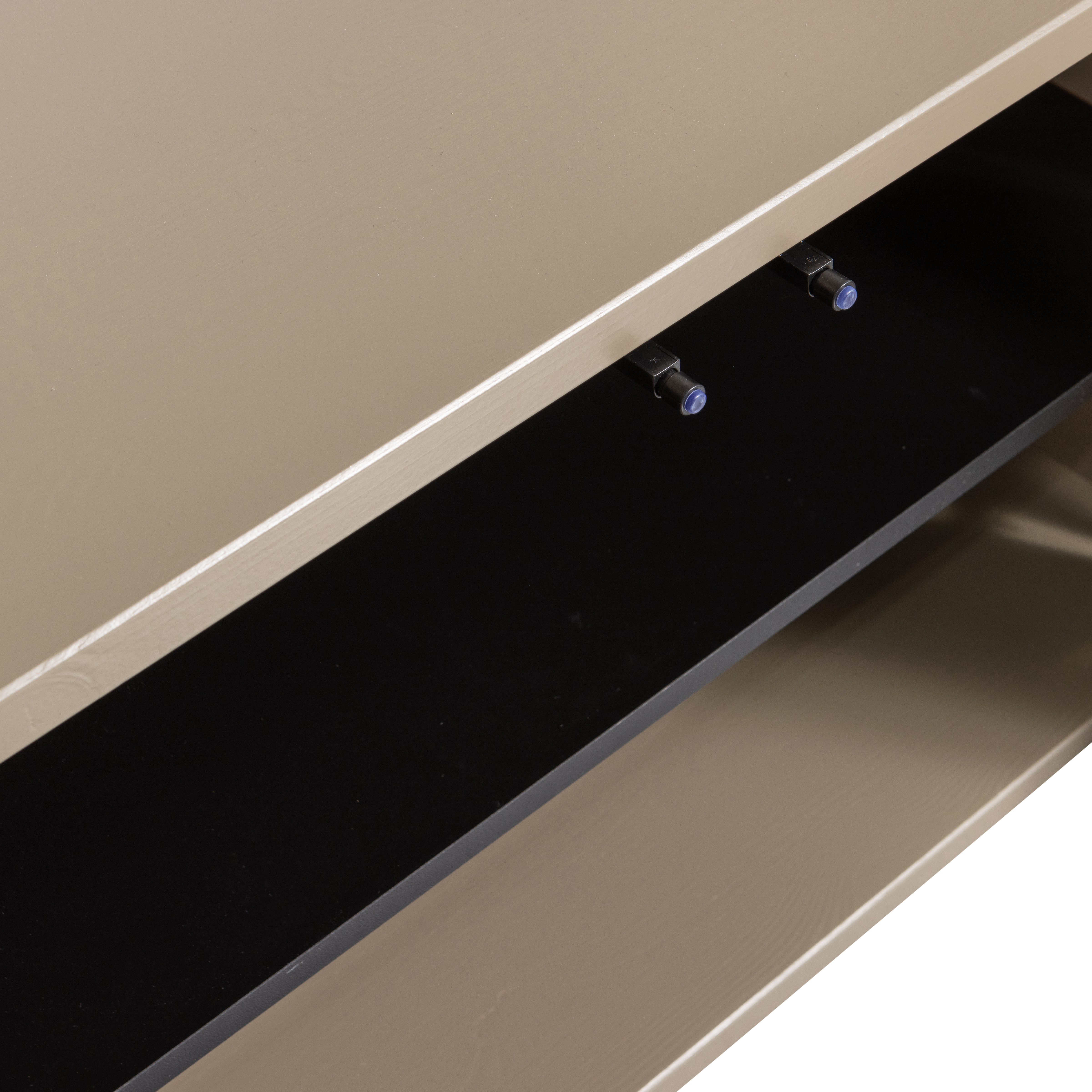 377439-M-02_VS_WE_Turner_tv_meubel_grenen_mud_fsc_detail.png?auto=webp&format=png&width=1500&height=1500