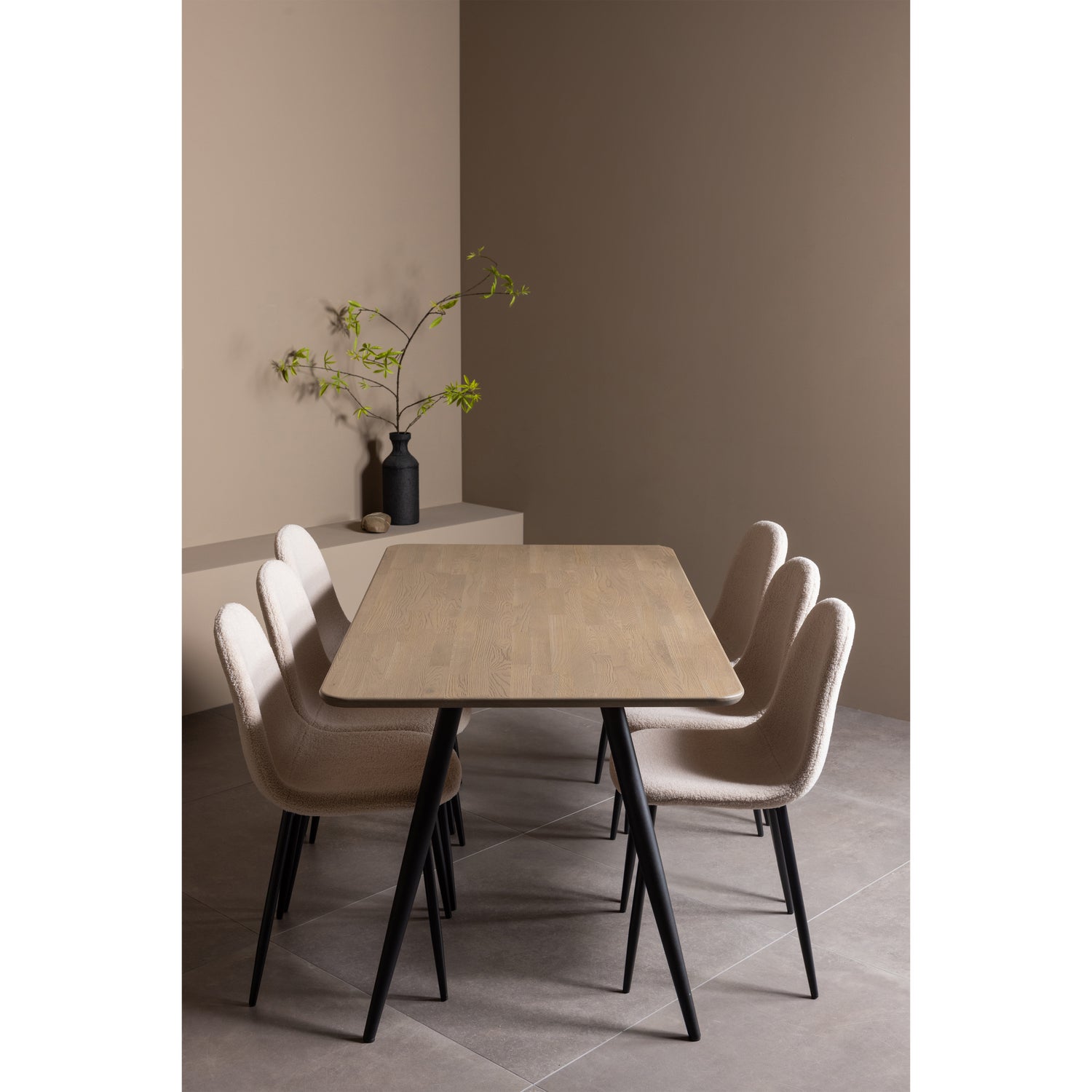 375076-C-375286-373764-N-02_SF_KW_Tablo_tafelblad_afgerond_160x90cm_camel_Conisch_poot_Marije.jpg?auto=webp&format=png&width=1500&height=1500