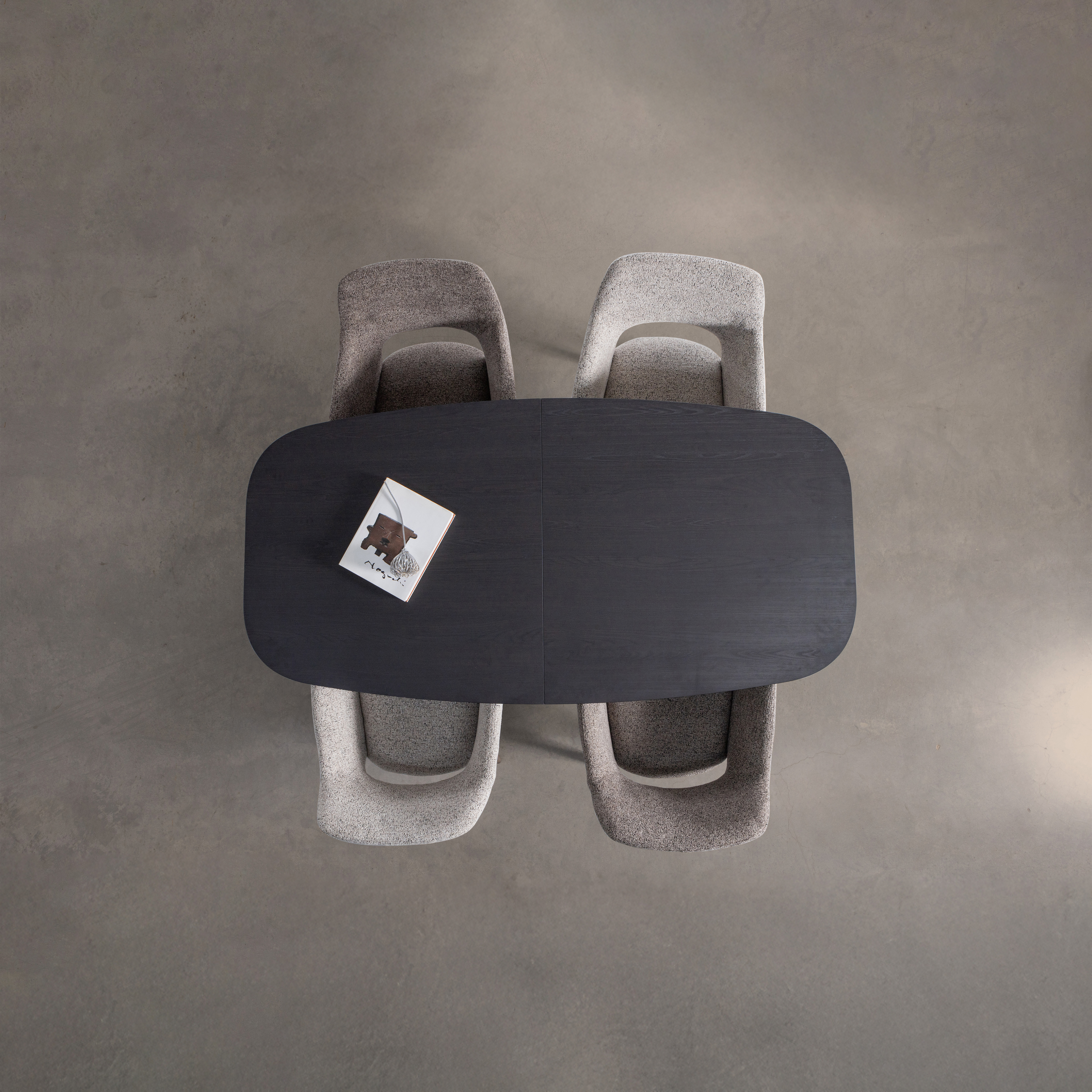 377506-Z-377490-T-377490-N-02_SF_ES_Arros_eettafel_uitschuifbaar_Murat_eetkamerstoel_zitting_Naturel_Taupe_vierkant.jpg?auto=webp&format=png&width=1500&height=1500
