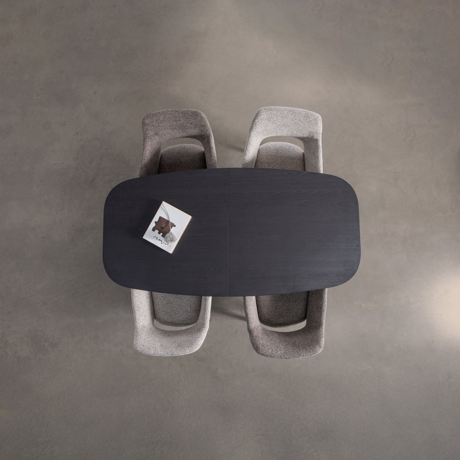 377506-Z-377490-T-377490-N-02_SF_ES_Arros_eettafel_uitschuifbaar_Murat_eetkamerstoel_zitting_Naturel_Taupe_vierkant.jpg?auto=webp&format=png&width=1500&height=1500