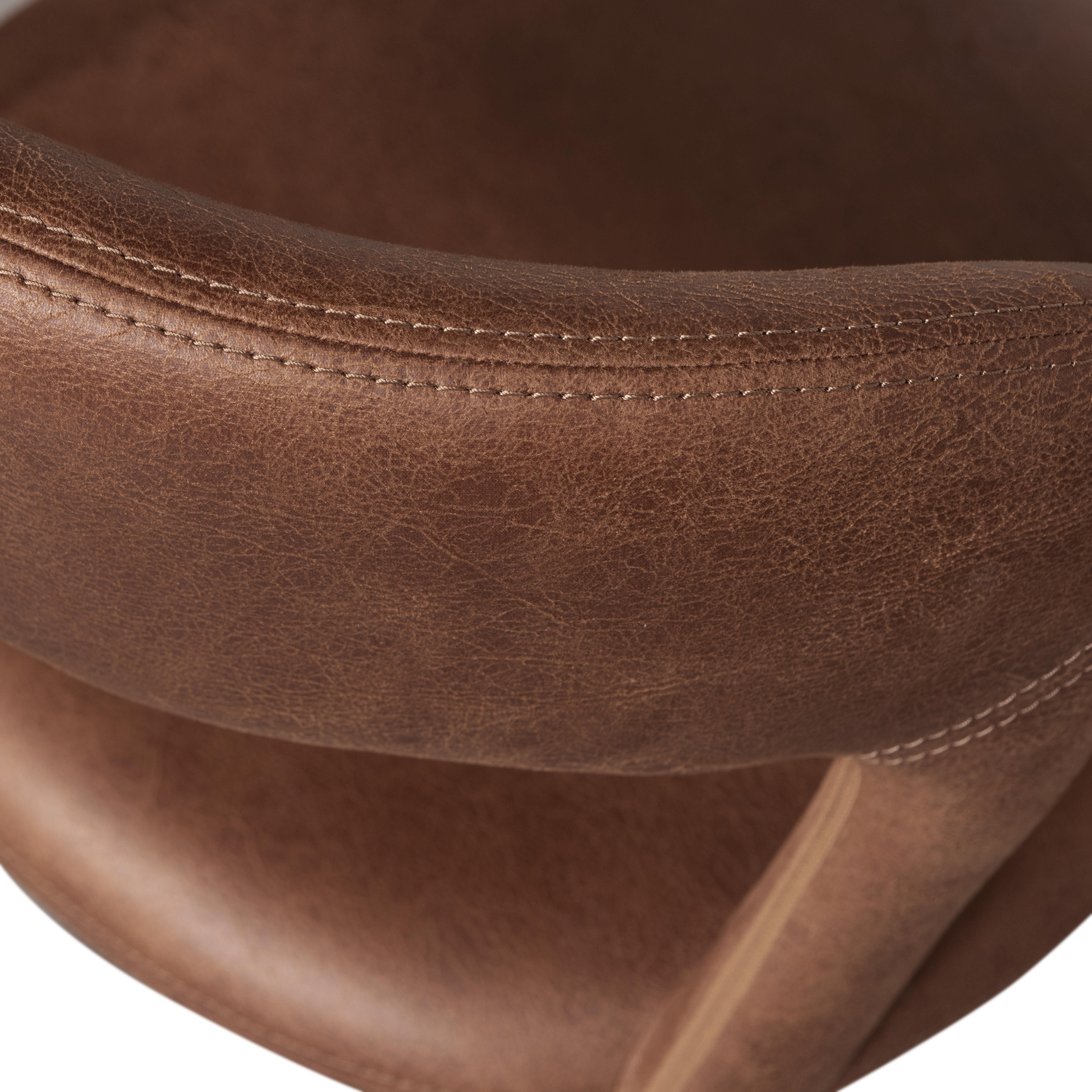 801419-B-02_VS_BP_Noble_eetkamerstoel_leerloek_cognac_detail.png?auto=webp&format=png&width=1500&height=1500