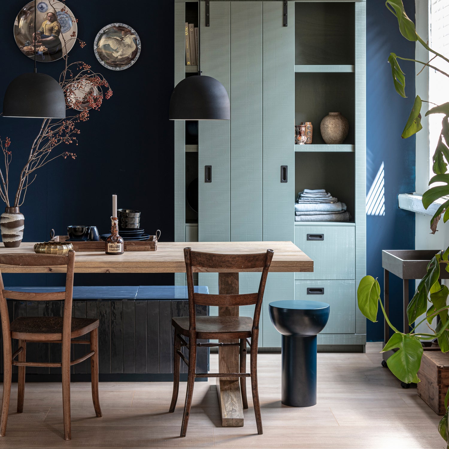 378566-S-400450-N-01_SF_VT_Slide_kast_barn_gezaagd_soap_Deck_eettafel_VIERKANT.jpg?auto=webp&format=png&width=1500&height=1500