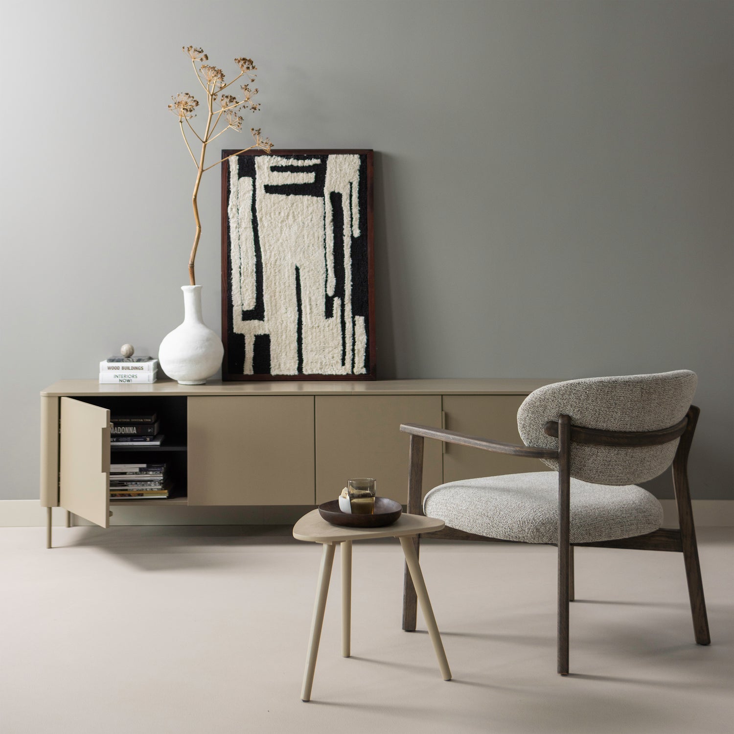 377594-MD-377577-Z-377626-D-02_SF_WP_Gunnar_tv_meubel_Anka_wanddeco_Udar_fauteuil_vierkant.png?auto=webp&format=png&width=1500&height=1500