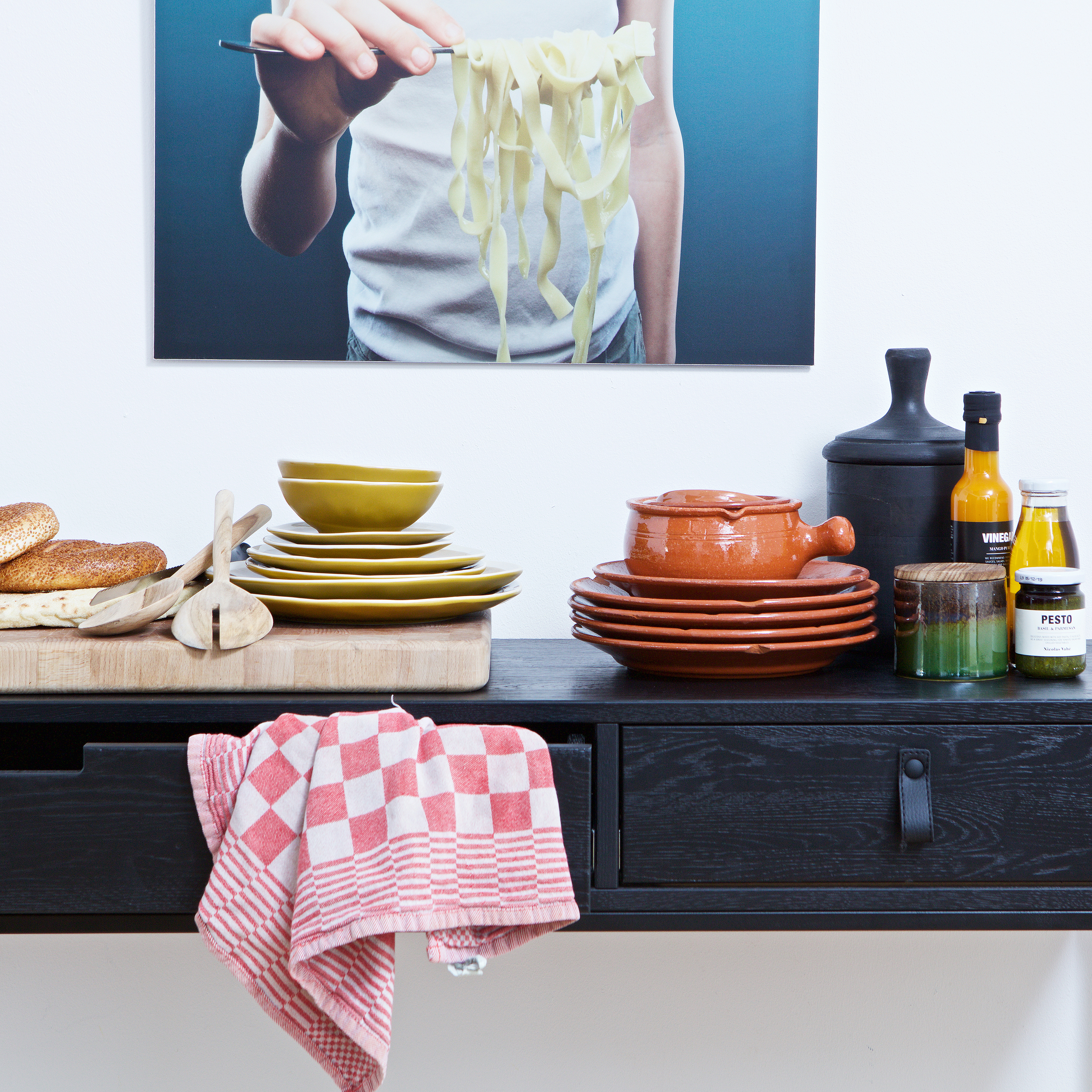 373662-BN-01_SF_WE_Silas_sidetable_black_night_VIERKANT.jpg?auto=webp&format=png&width=1500&height=1500