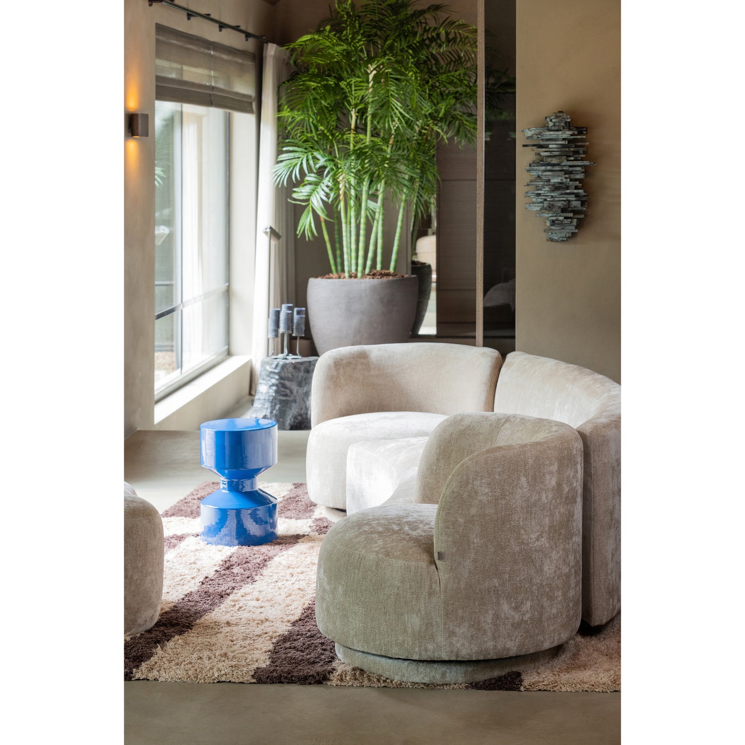 801447-N-375070-B-374009-B-02_SF_BPH_WE_Combi_popular_Fafa_vloerkleed_Hidde_bijzettafel.jpg?auto=webp&format=png&width=1500&height=1500