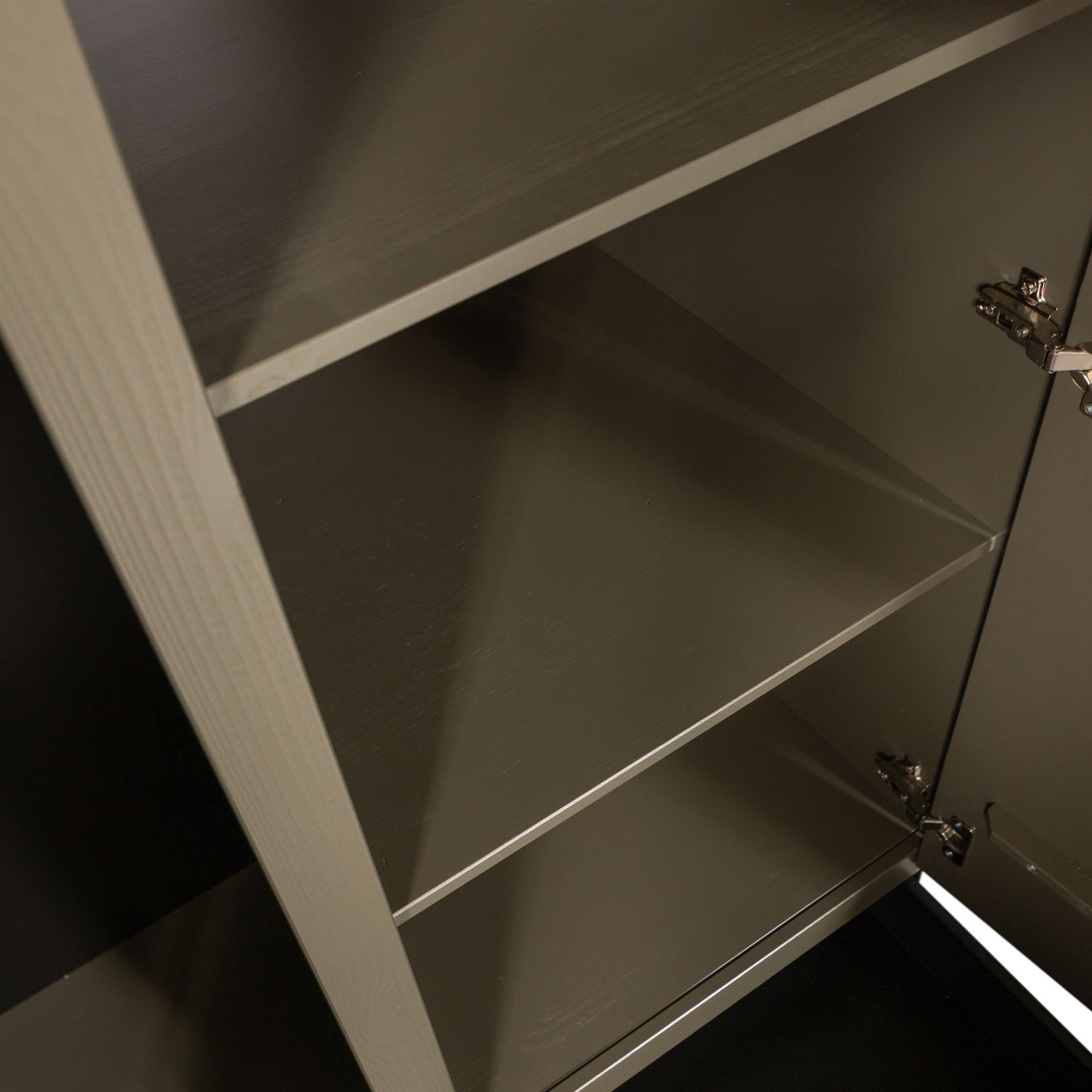 375186-FR-02_VS_WE_Alfie_kledingkast_smal_107cm_grenen_forest_detail.png?auto=webp&format=png&width=1500&height=1500