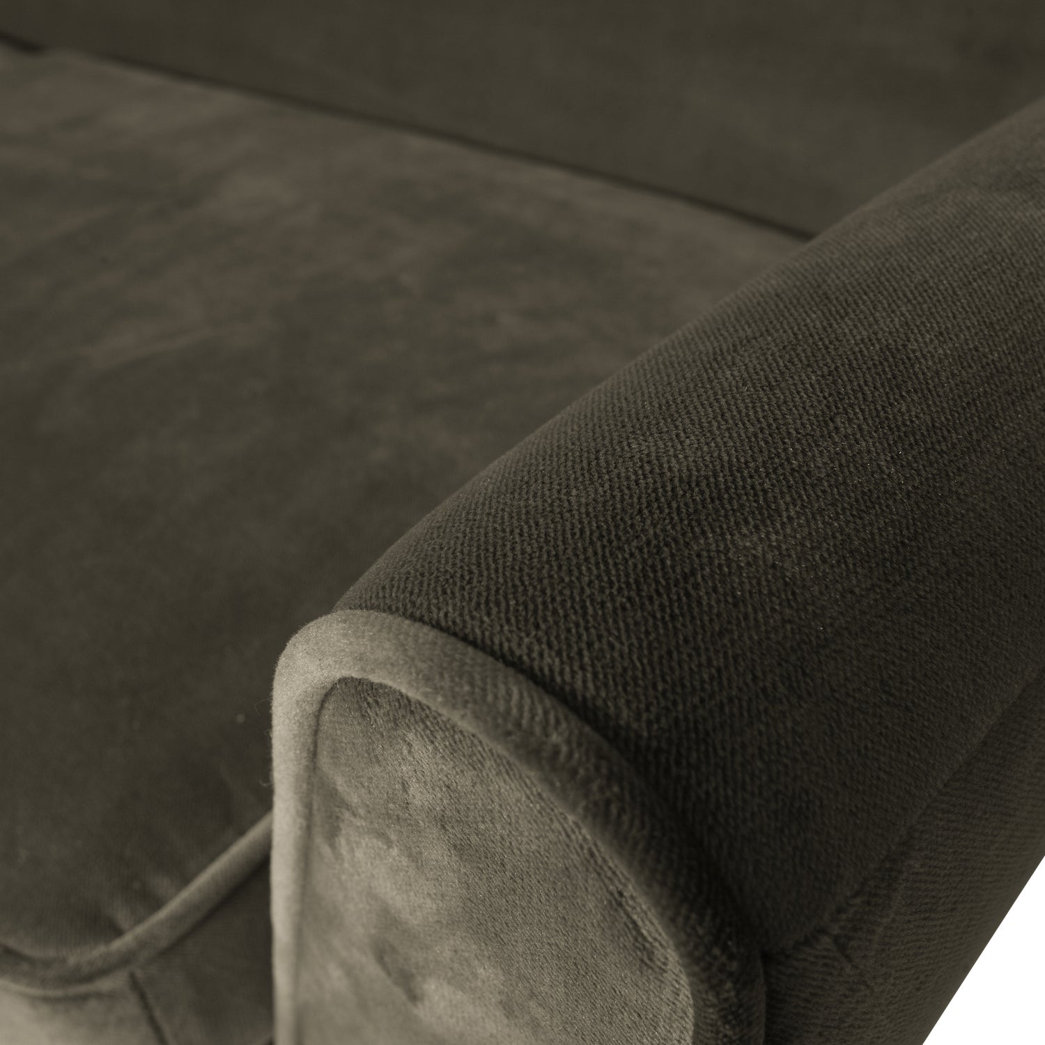 340480-G_04_VS_Rocco_XL_sofa_230cm_velvet_warmgroen_C1.png?auto=webp&format=png&width=1500&height=1500