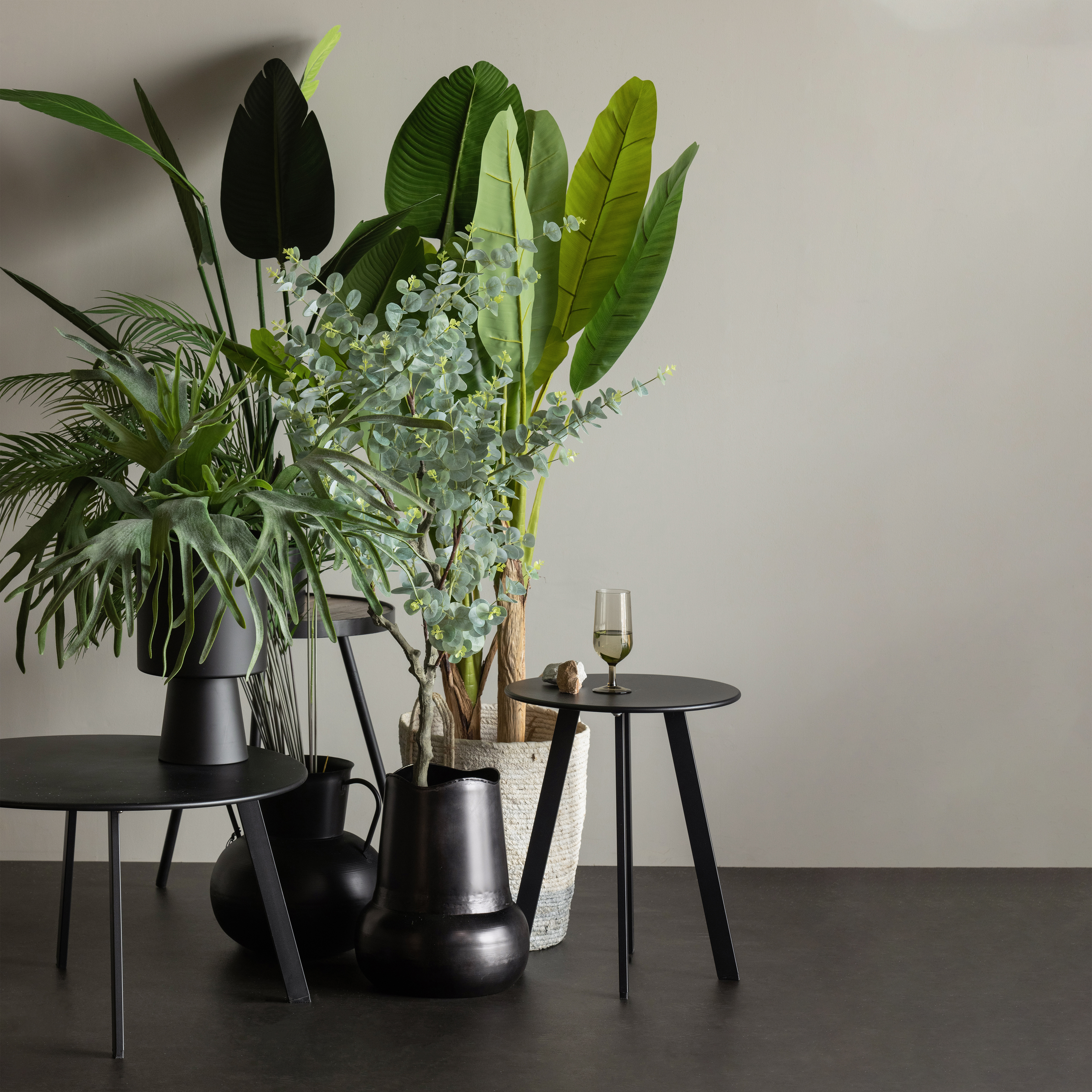 377183-Z-377184-Z-01_SF_FA_Fer_bijzettafel_zwart_vierkant.jpg?auto=webp&format=png&width=1500&height=1500