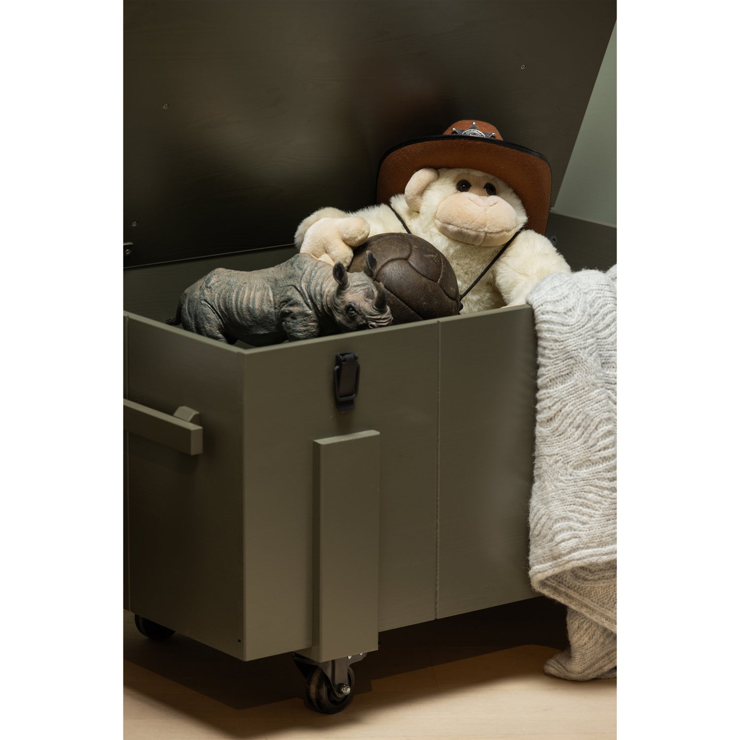 374068-F-02_SF_FA_Bobby_opbergkist_grenen_forest.jpg?auto=webp&format=png&width=1500&height=1500