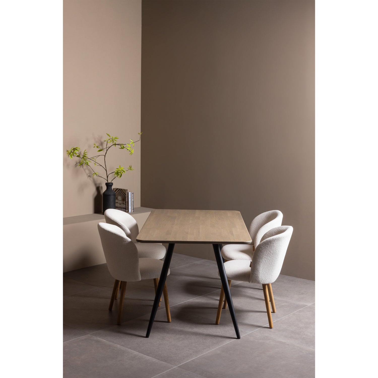 375076-C-375286-375914-Z-01_SF_KW_Tablo_tafelblad_afgerond_160x90cm_camel_Conisch_poot_Kaida.jpg?auto=webp&format=png&width=1500&height=1500