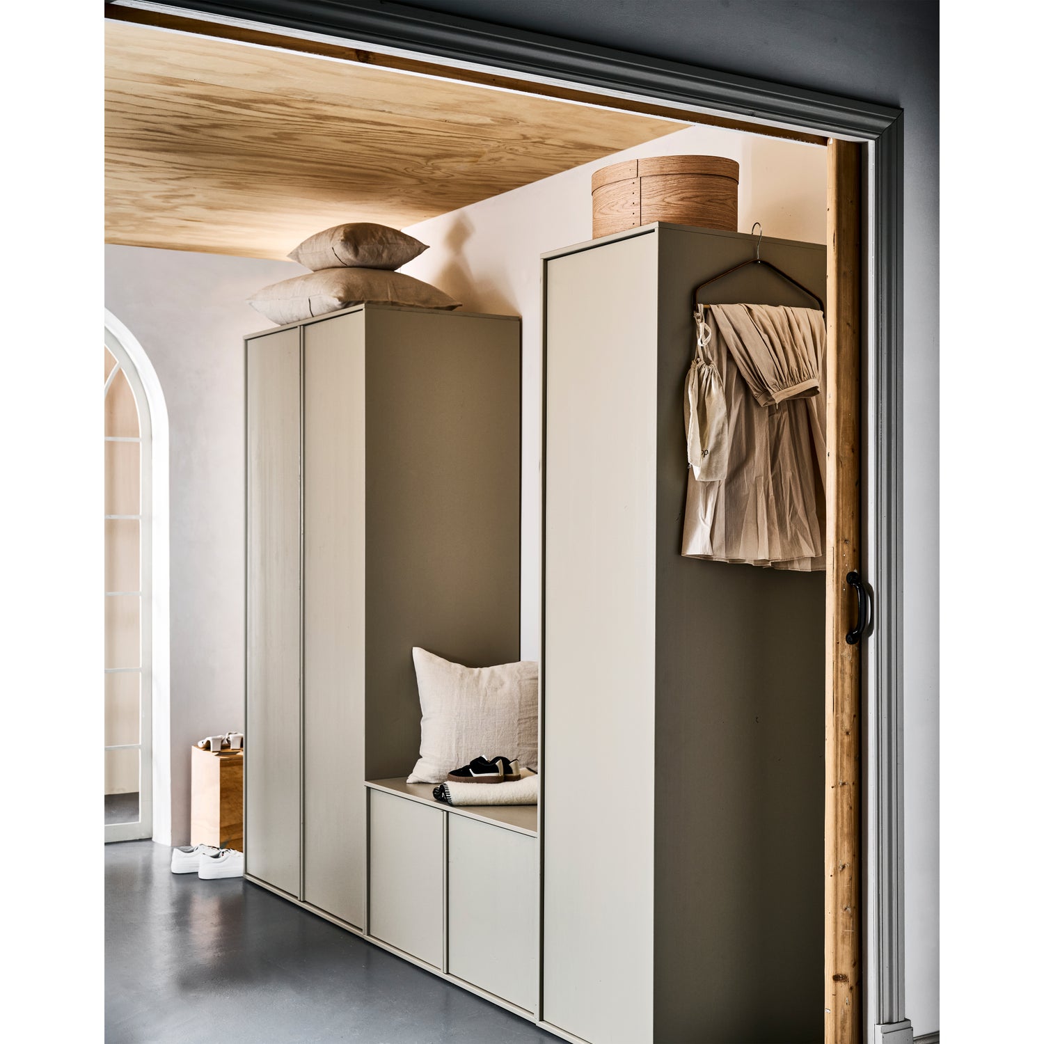 400496-M-400492-M-400494-M-01_SF_VT_Daily_double_200x100cm_single_100x50cm_50x100cm_grenen_dakargrau.jpg?auto=webp&format=png&width=1500&height=1500