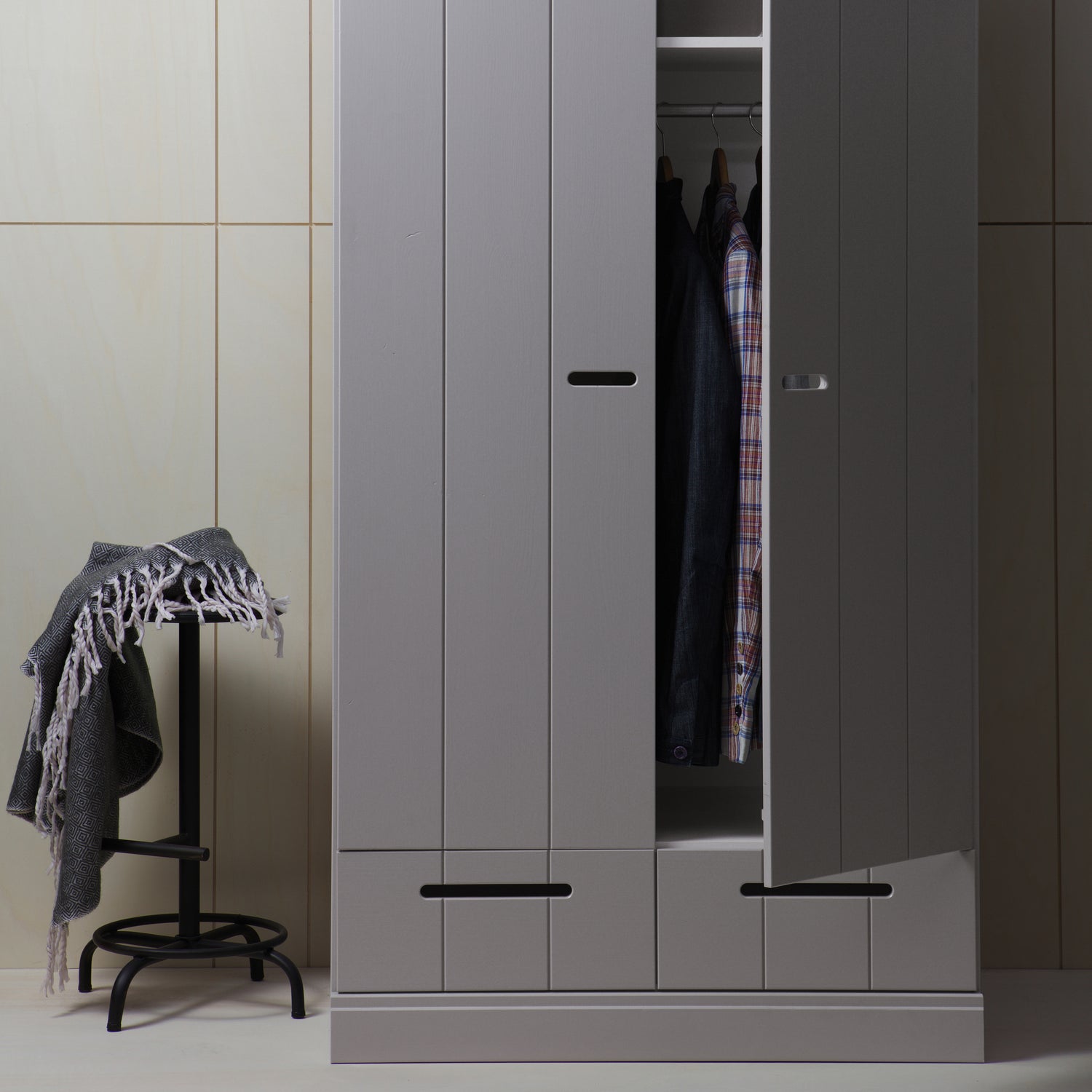 360302-BET-01_SF_FA_Connect_2_deurs_kast_betongrijs_VIERKANT.jpg?auto=webp&format=png&width=1500&height=1500