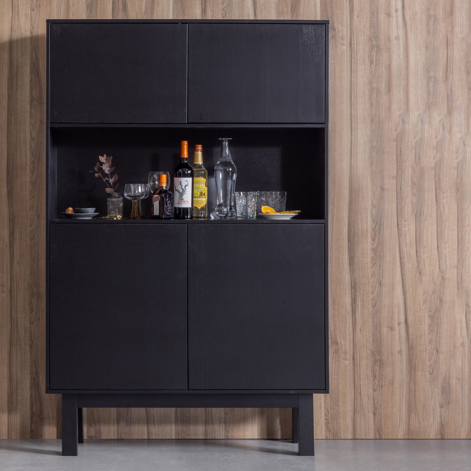 373467-Z-01_SF_WE_Finca_buffet_drankkast_grenen_zwart_VIERKANT.jpg?auto=webp&format=png&width=1500&height=1500
