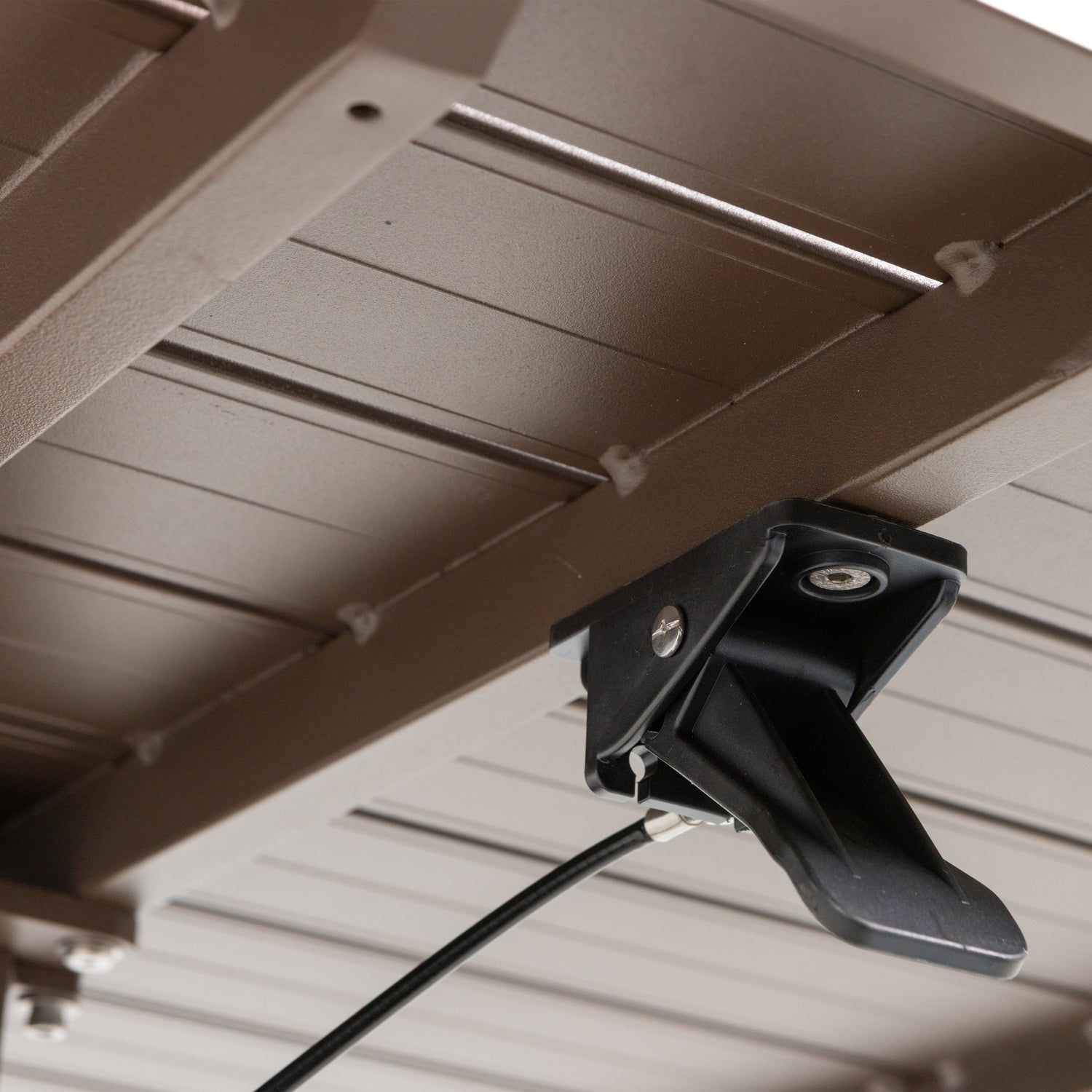 377701-B_02_VS_WO_Tesso_hoogte_verstelbare_tuintafel_aluminium_bruin_C2.png?auto=webp&format=png&width=1500&height=1500