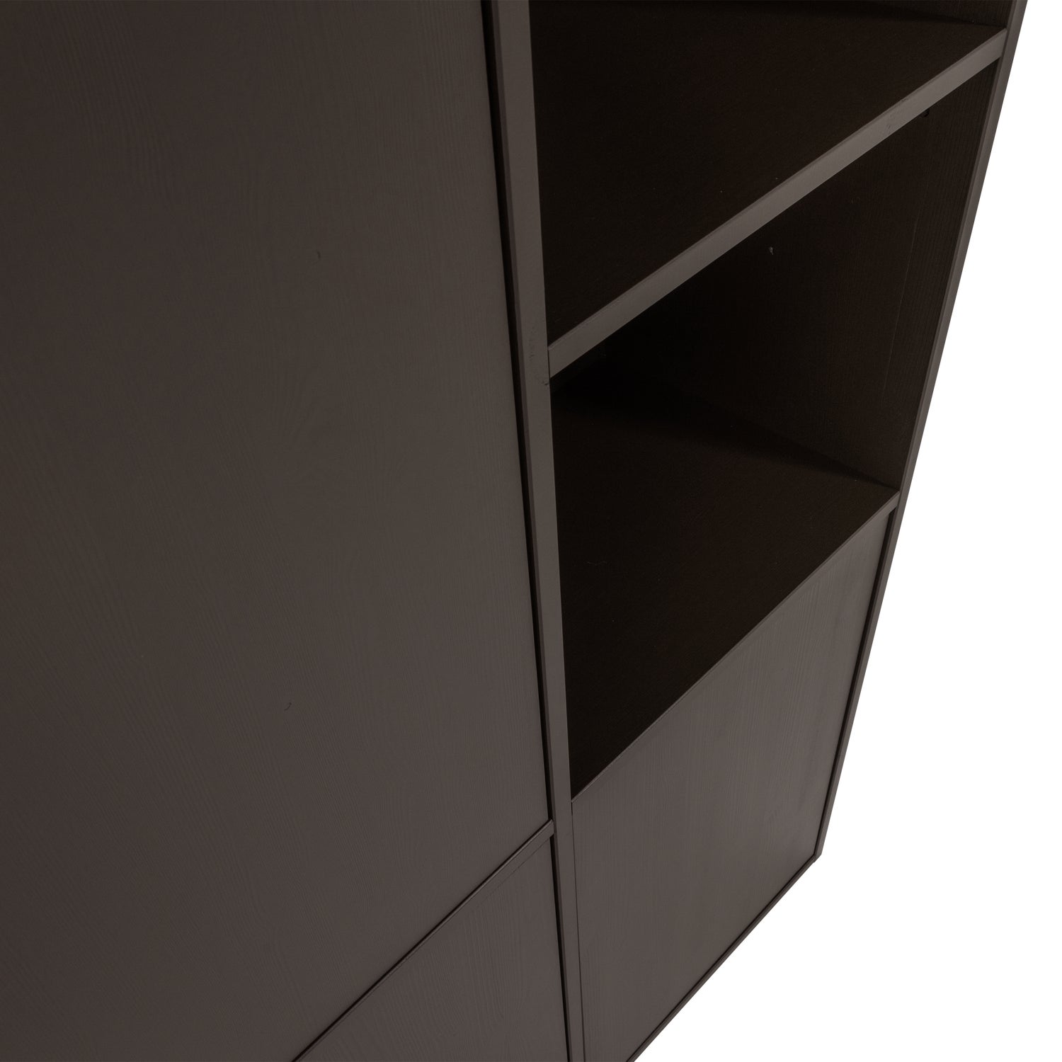 377558-MI_06_VS_WP_Meggy_opbergkast_links_108cm_grenen_middenbruin_C1.png?auto=webp&format=png&width=1500&height=1500