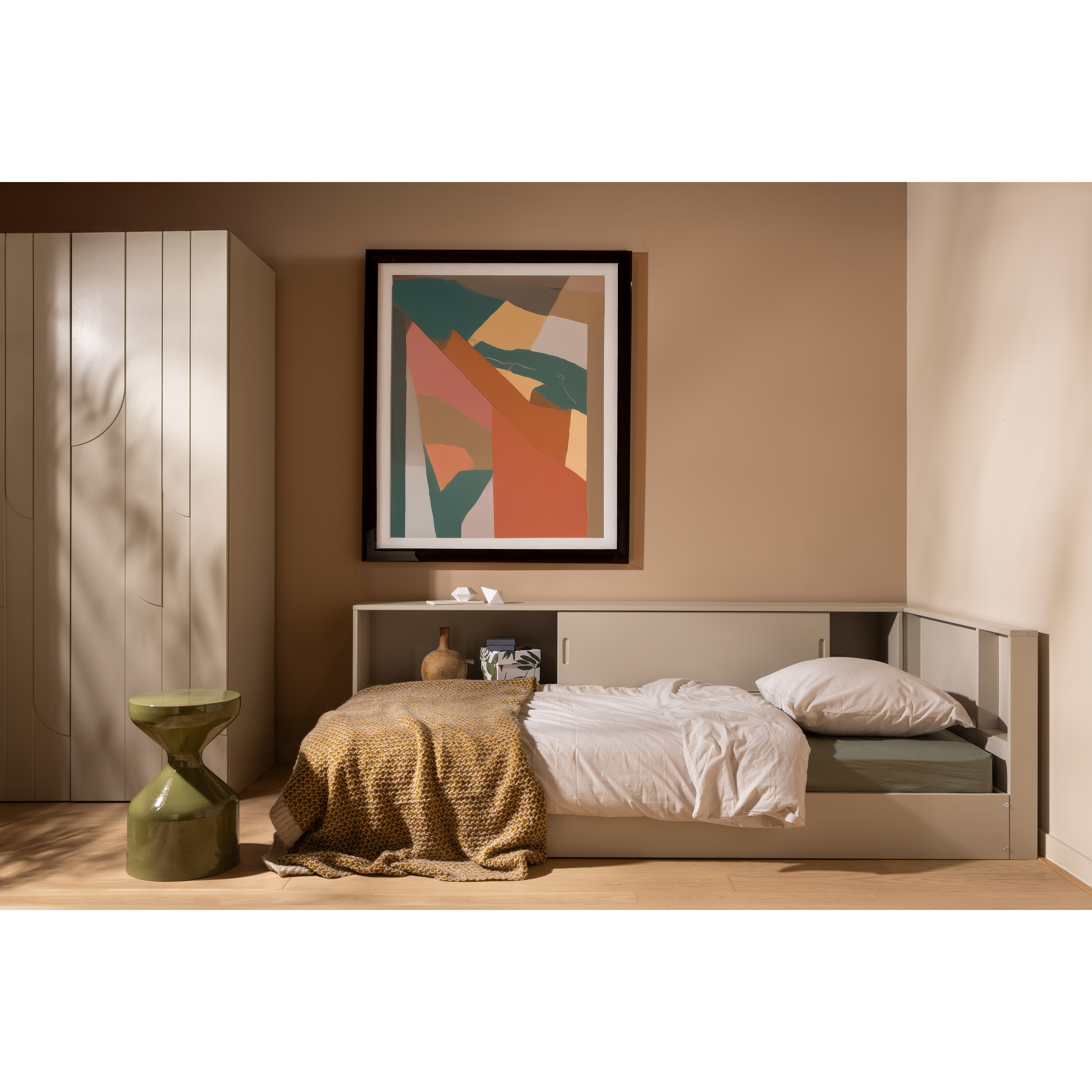 377590-D-374050-G-01_SF_ES_Carter_hoekbed_links-rechts_grenen_dust_Floyd_bijzettafel.png?auto=webp&format=png&width=1500&height=1500