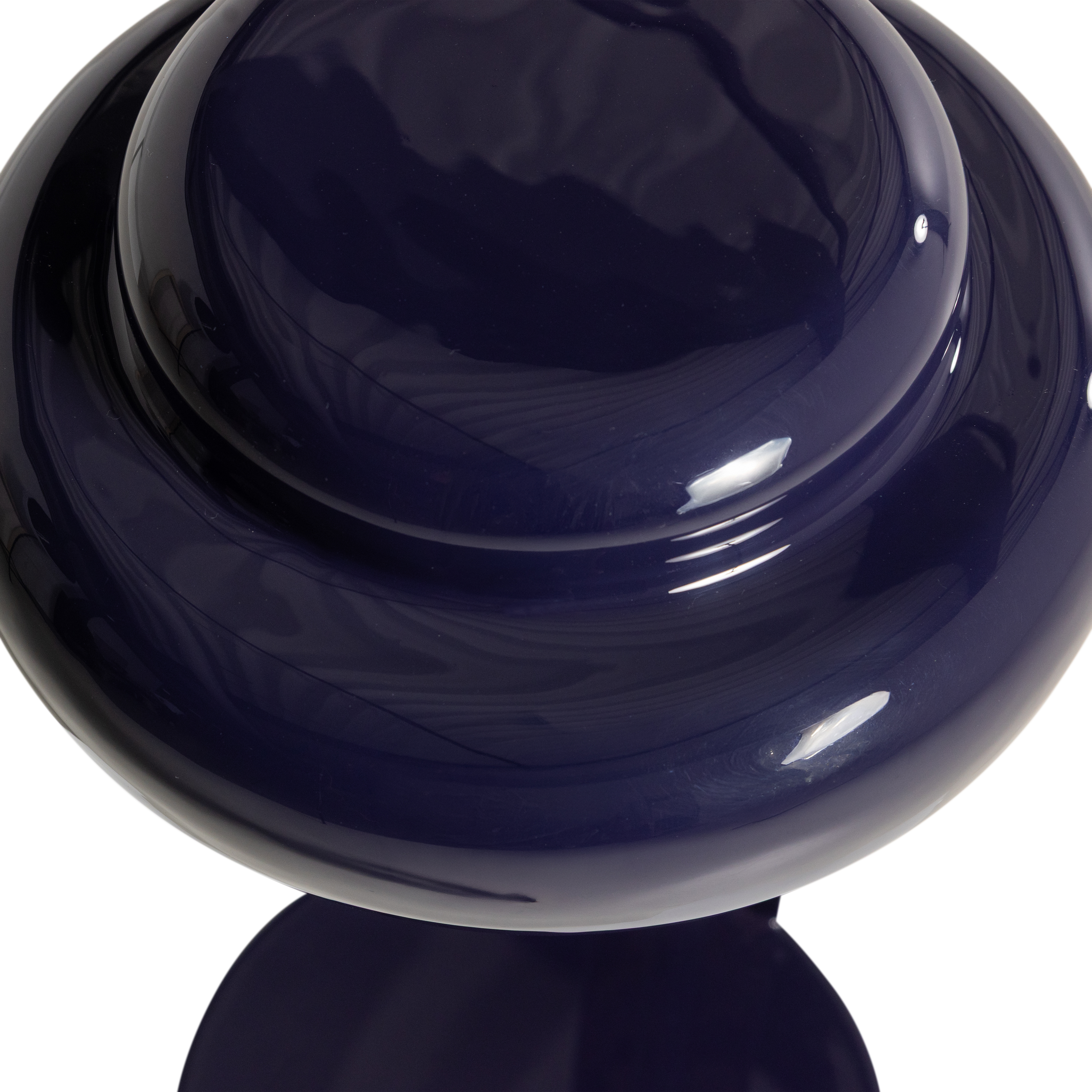 378014-C_05_VS_Rassy_tafellamp_metaal_hoogglans_donkerblauw_C1.png?auto=webp&format=png&width=1500&height=1500