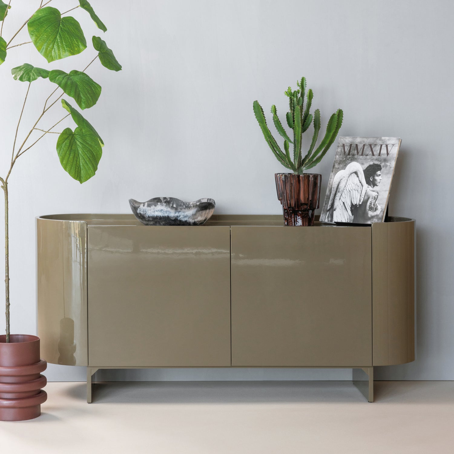 377771-G__377811-B__377801-Z_01_SF_Liora_tv_meubel_hout_hoogglans_groen_Drava_Evo_vierkant.jpg?auto=webp&format=png&width=1500&height=1500