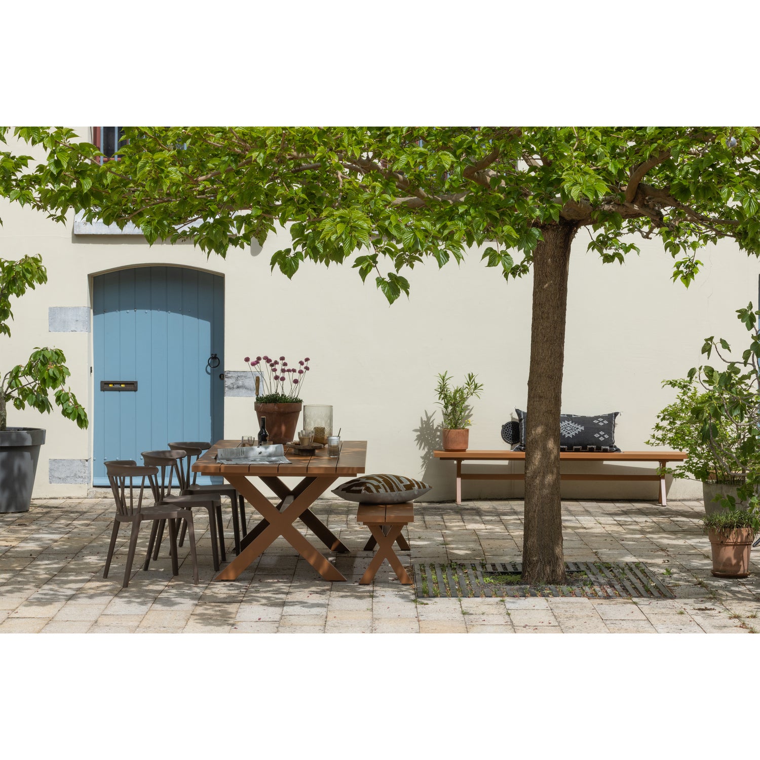 500030-T-500031-T-378634-BM-02_SF_WO_Delta_picknick_tuintafel_tuinbank_Bliss_tuinstoel.png?auto=webp&format=png&width=1500&height=1500