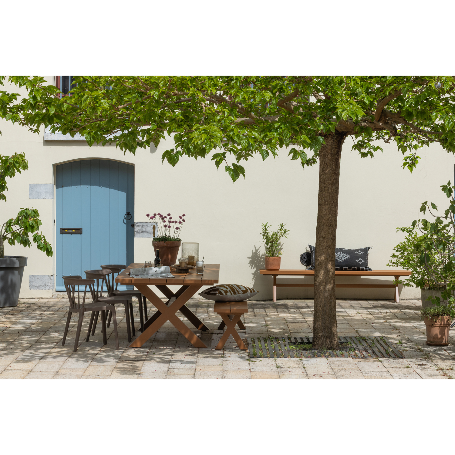 500030-T-500031-T-378634-BM-02_SF_WO_Delta_picknick_tuintafel_tuinbank_Bliss_tuinstoel.png?auto=webp&format=png&width=1500&height=1500