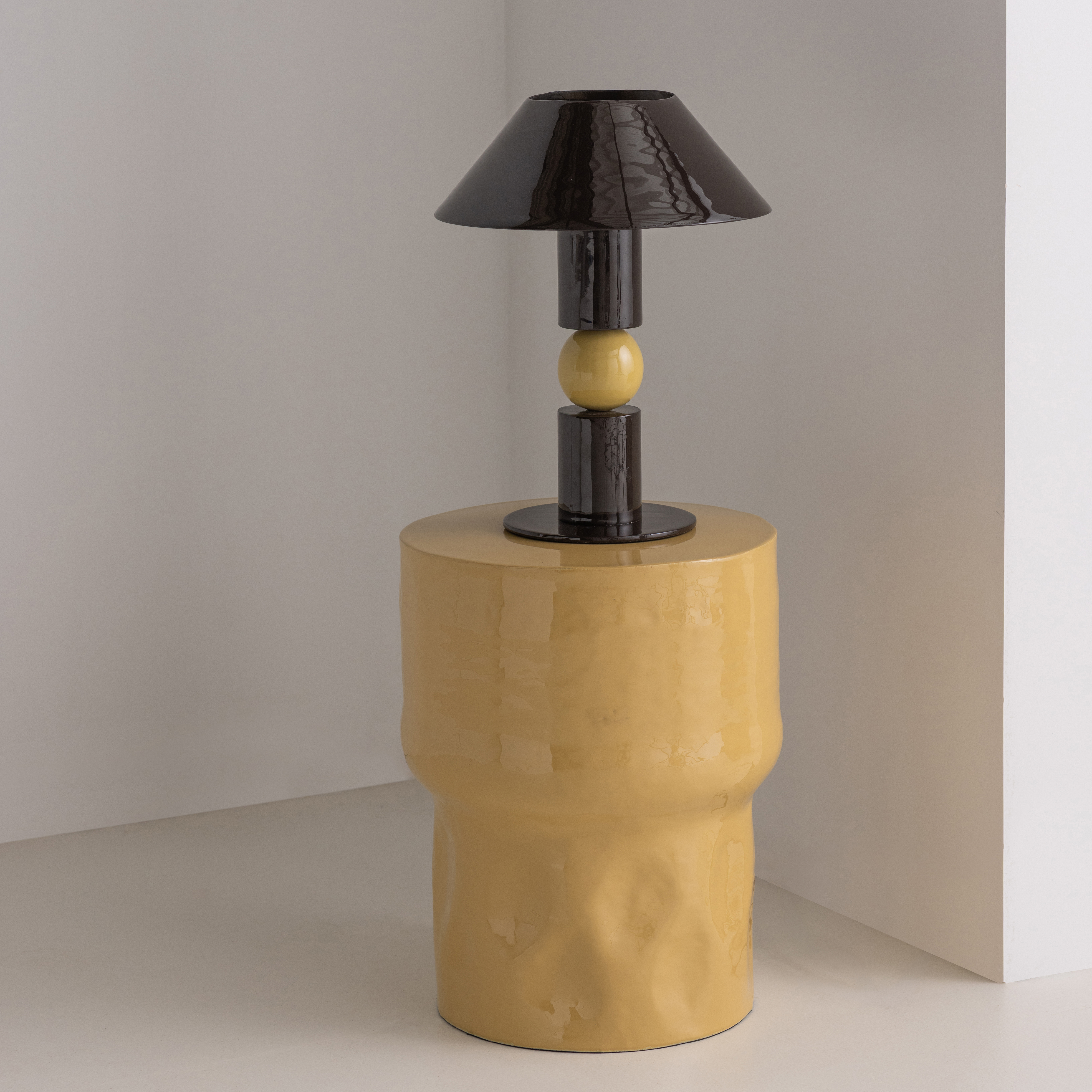 378114-LG__378084-BG_01_SF_ES_Rovu_bijzettafel_lichtgeel_Glowa_tafellamp_vierkant.jpg?auto=webp&format=png&width=1500&height=1500