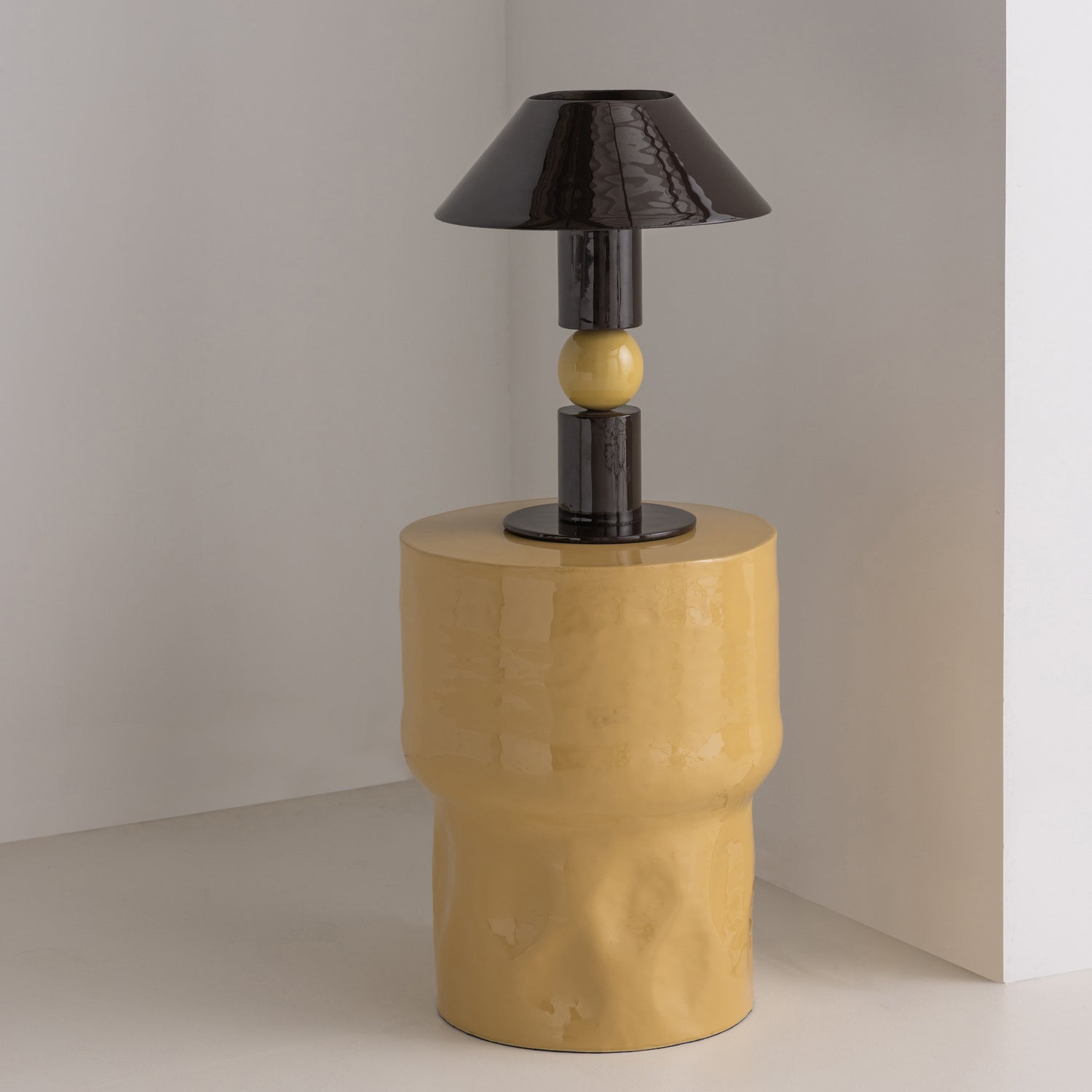 378114-LG__378084-BG_01_SF_ES_Rovu_bijzettafel_lichtgeel_Glowa_tafellamp_vierkant.jpg?auto=webp&format=png&width=1500&height=1500