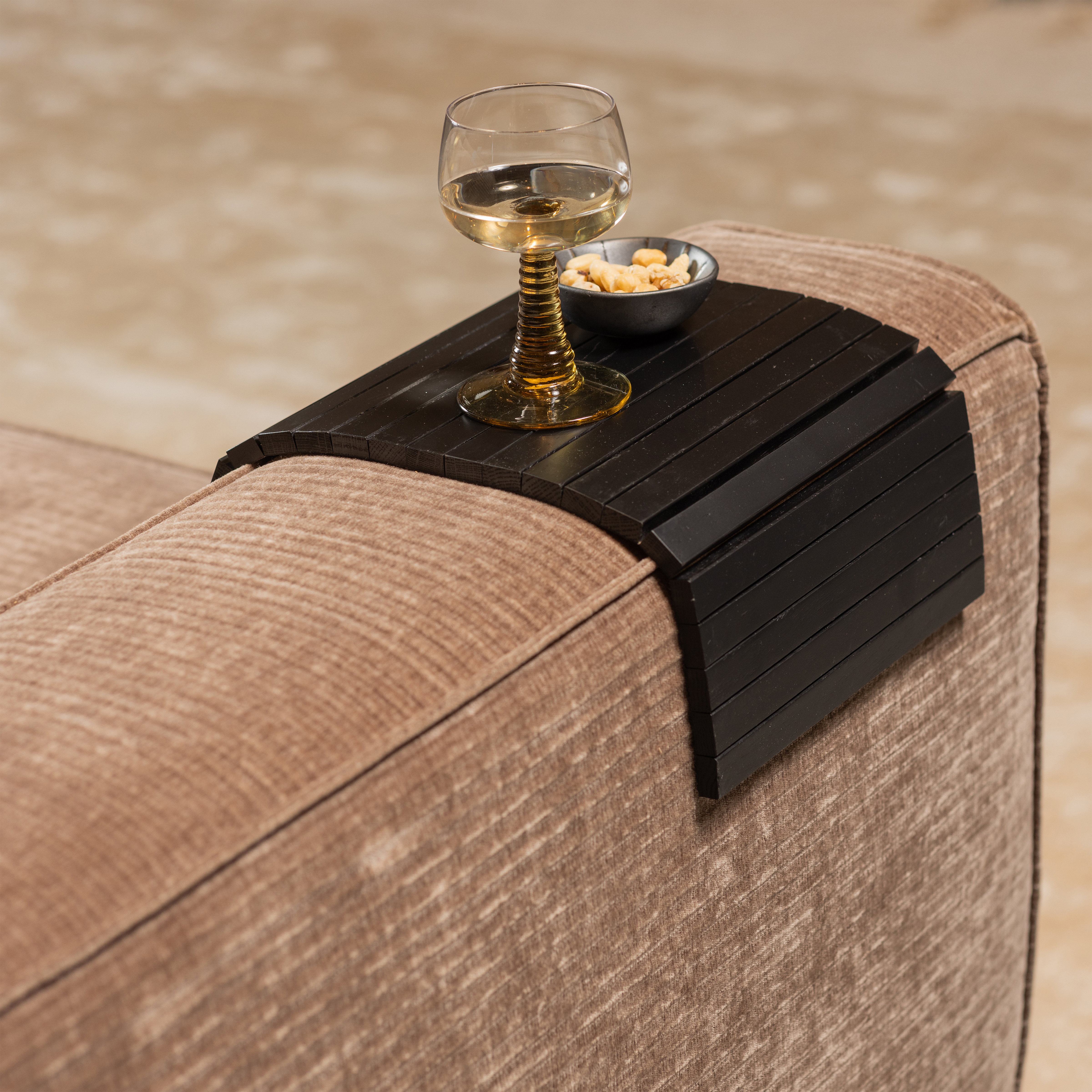 372406-Z-01_SF_FA_Armleuning_flexibel_dienblad_M_zwart_VIERKANT.jpg?auto=webp&format=png&width=1500&height=1500