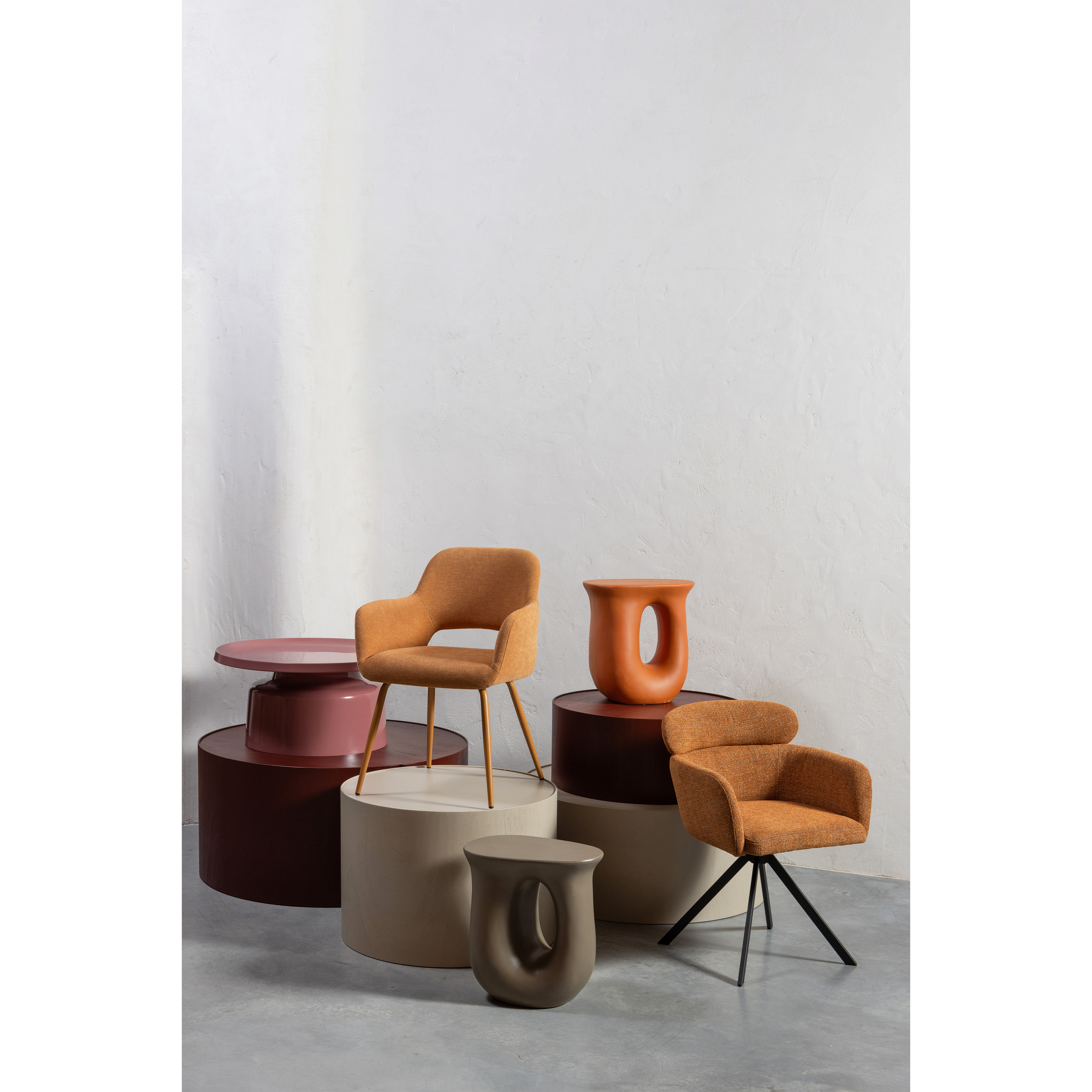 374095-A-374095-C-374076-S-374080-G-374094-R-01_SF_WE_Moson_Apricot_Clay_Jenny_salmon_Fenne_ginger_Duuk_rouge.jpg?auto=webp&format=png&width=1500&height=1500