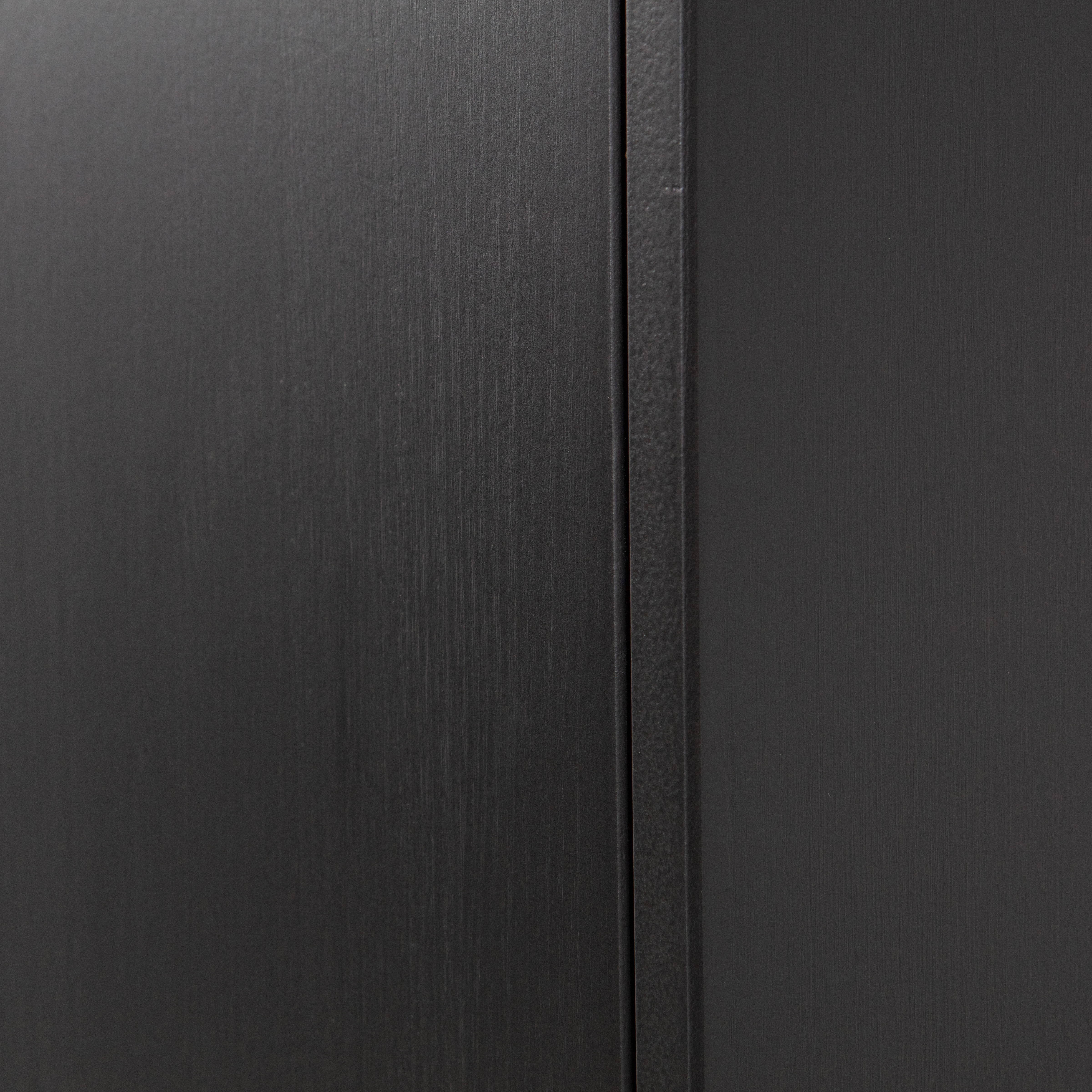 375472-Z-01_VS_FA_Teun_opbergkast_grenen_diep_zwart_detail.jpg?auto=webp&format=png&width=1500&height=1500