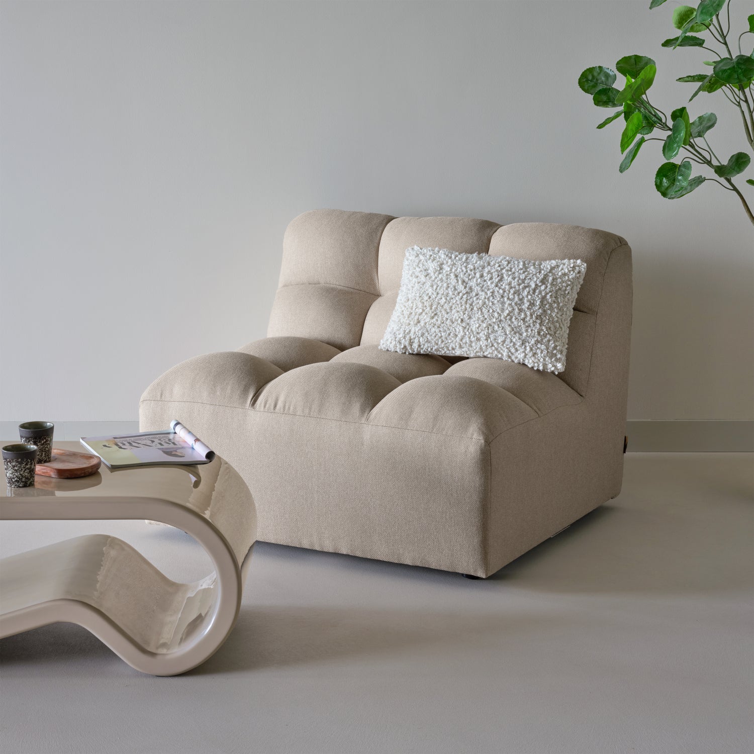 377074-Z_01_SF_Pepper_fauteuil_zand_Moss_Salontafel_vierkant.jpg?auto=webp&format=png&width=1500&height=1500