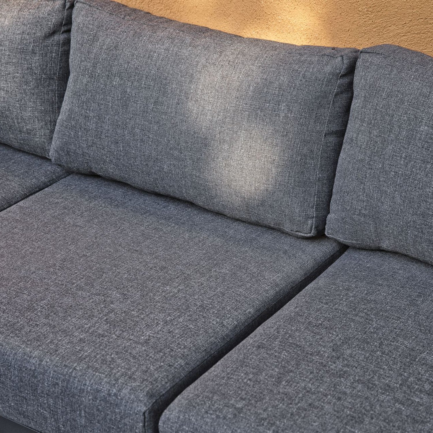 HM5074APDG-01_SF_EXT_Bari_loungeset_aluminium_polywood_incl_kussens_detail.jpg?auto=webp&format=png&width=1500&height=1500