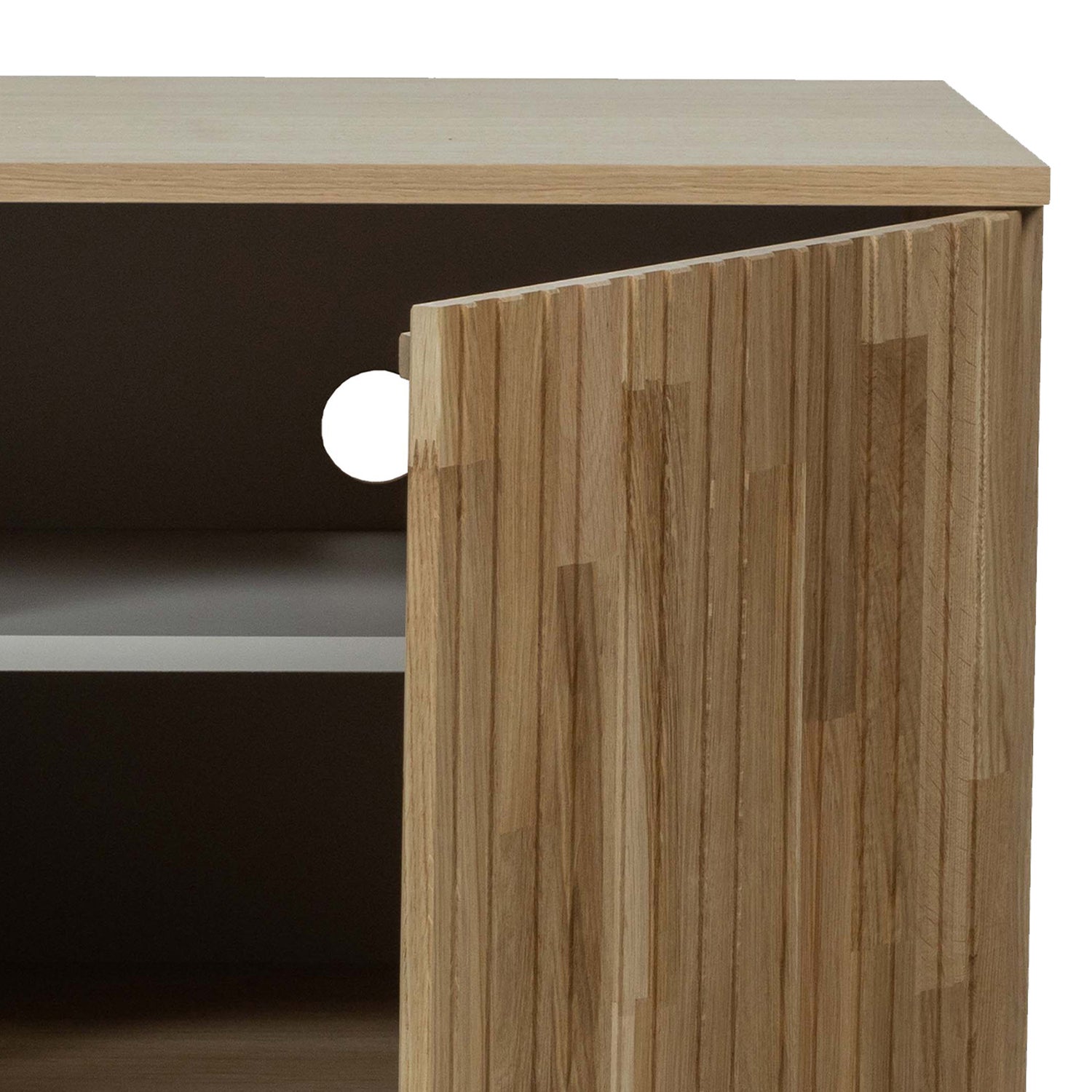 373473-B-05_VS_WE_New_gravure_tv_meubel_150cm_eiken_blanke_lak_C1.jpg?auto=webp&format=png&width=1500&height=1500