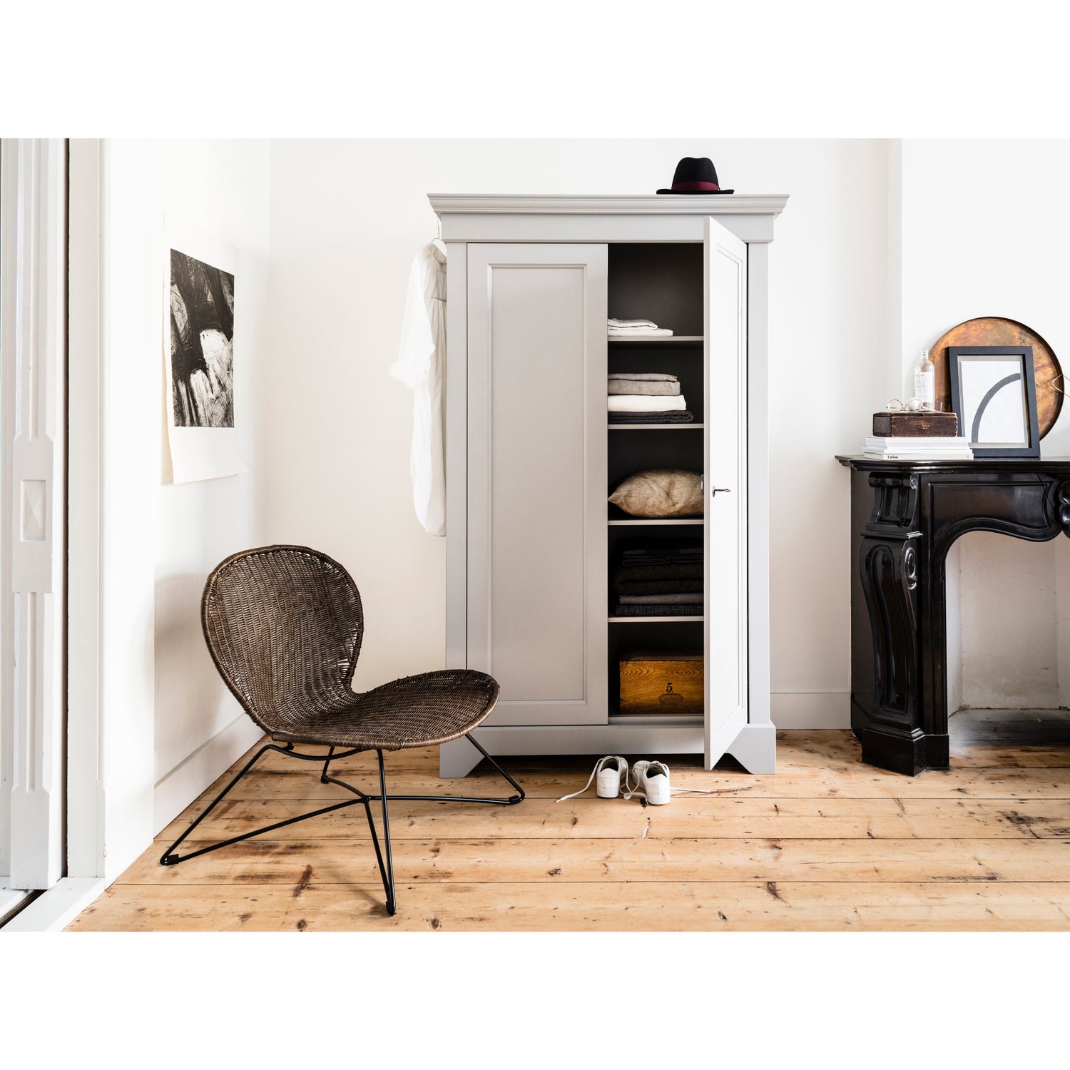 378562-BET-378632-B-02_SF_FA_Isabel_kast_Ole_fauteuil.jpg?auto=webp&format=png&width=1500&height=1500