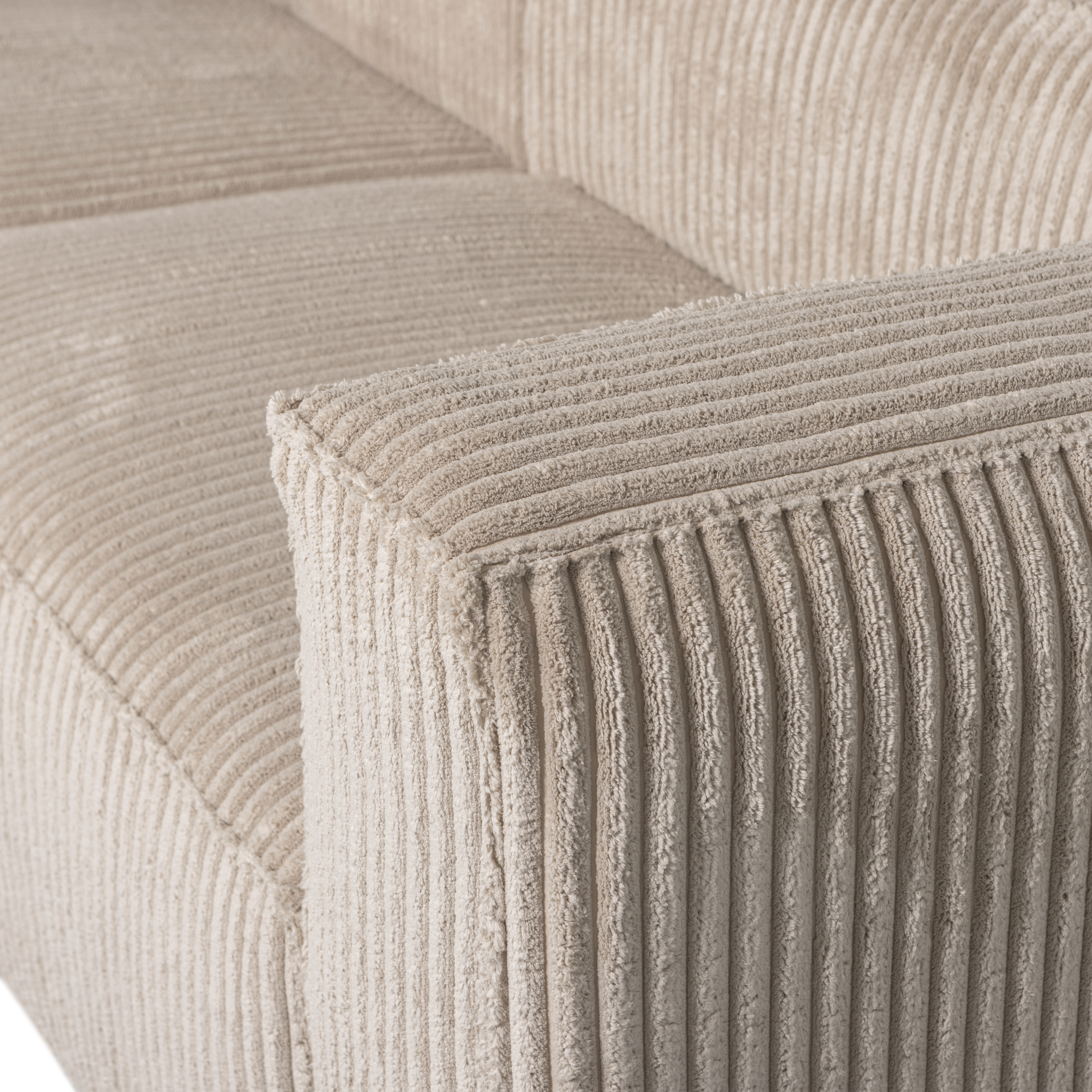 377432-RR-01_VS_WE_Bean_chaise_longue_links_grove_ribstof_travertin_detail.png?auto=webp&format=png&width=1500&height=1500