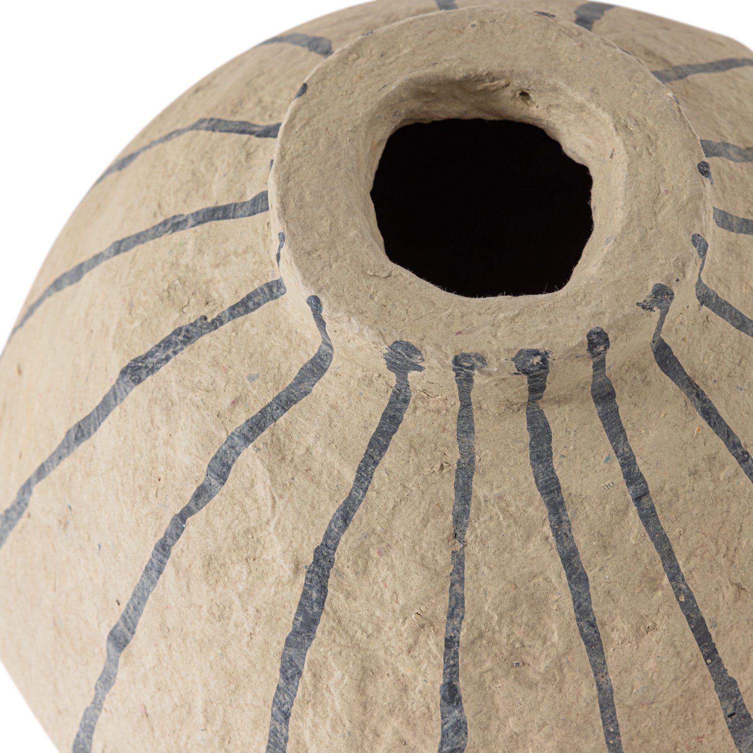 377848-Z_02_VS_Karo_decoratie_vaas_papier_mache_zand_C1.png?auto=webp&format=png&width=1500&height=1500