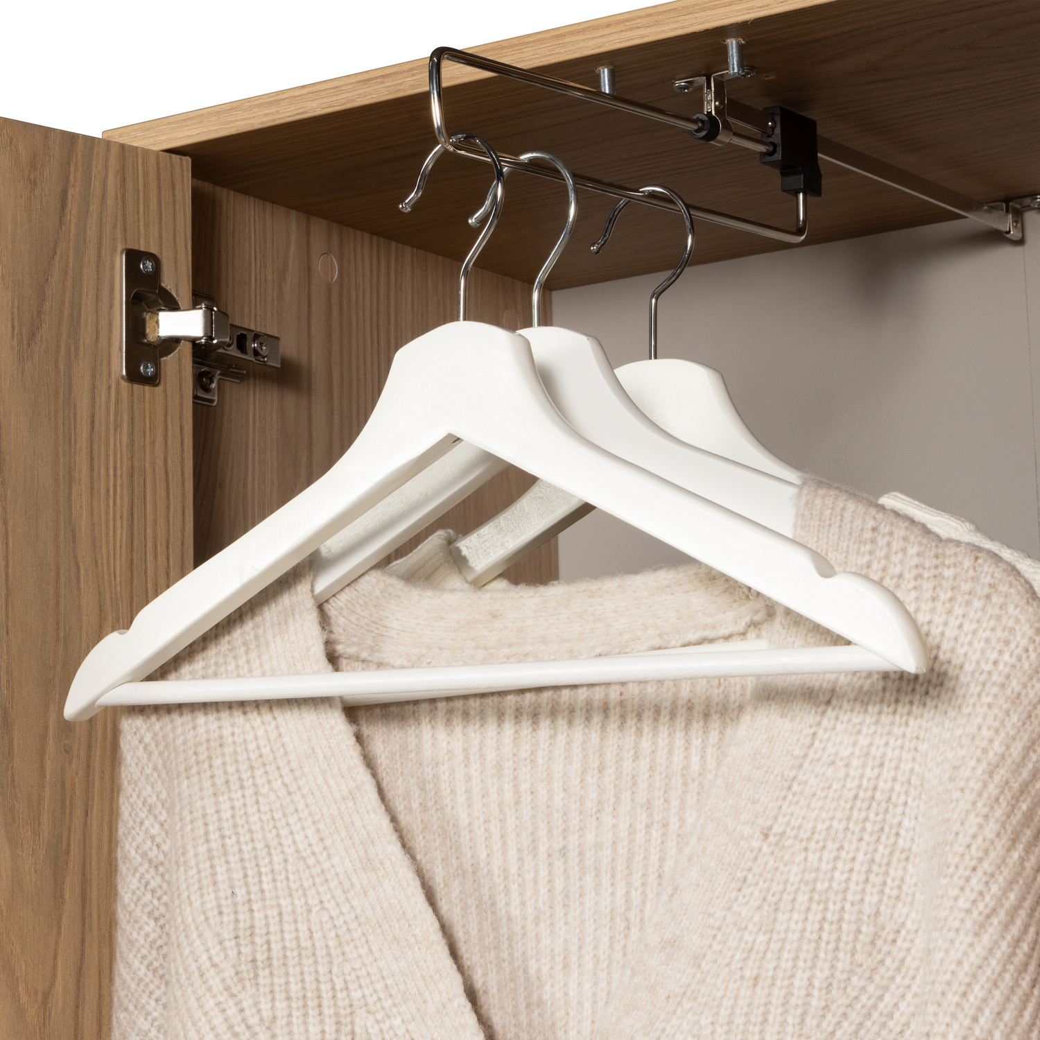 374106-Z-02_VS_WE_Silas_optiepakket_uittrekbare_kledinghanger_TBV_hoge_kast_detail.png?auto=webp&format=png&width=1500&height=1500