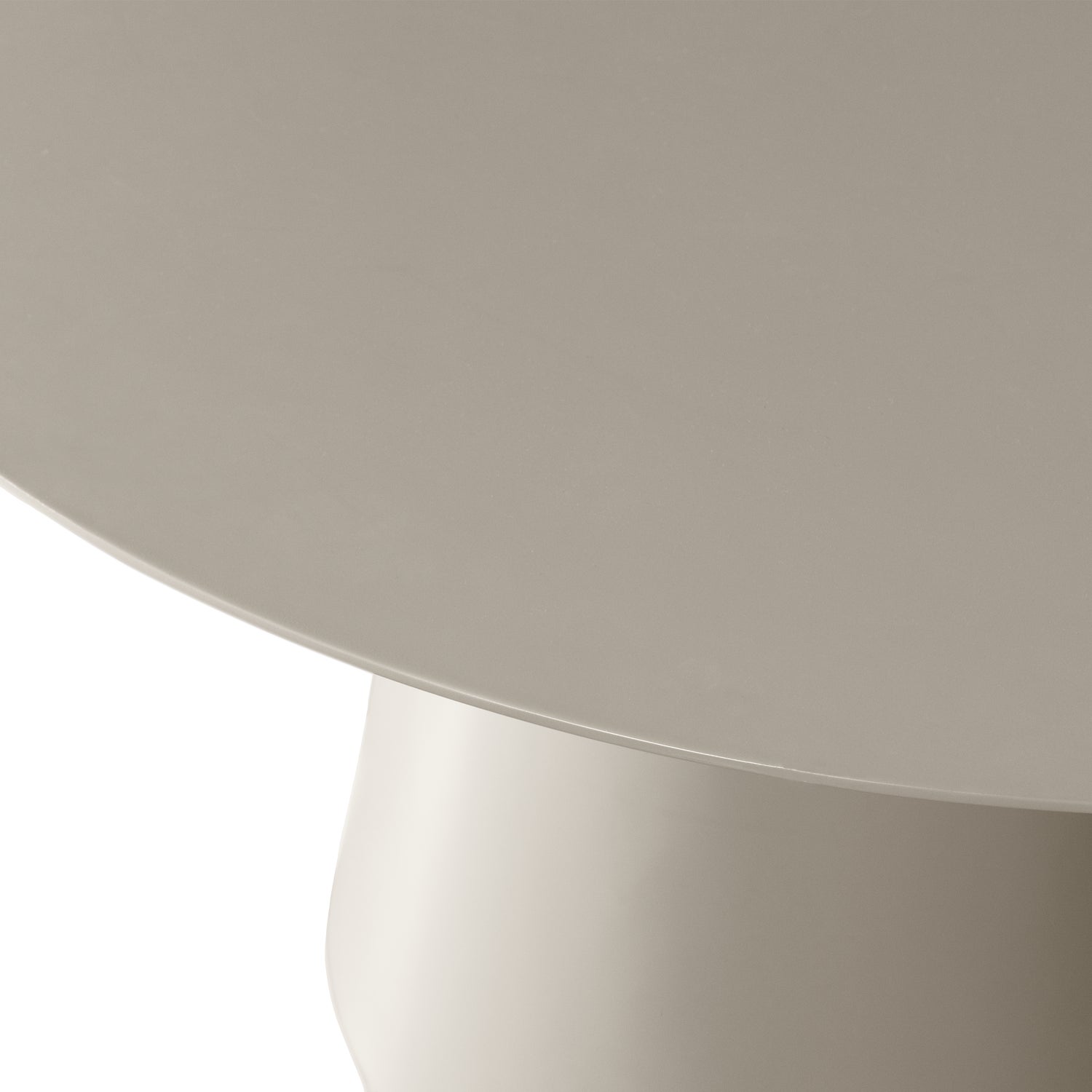 340512-A-01_VS_FA_Jorre_eettafel_MDF_antique_beige_O120cm_detail.png?auto=webp&format=png&width=1500&height=1500