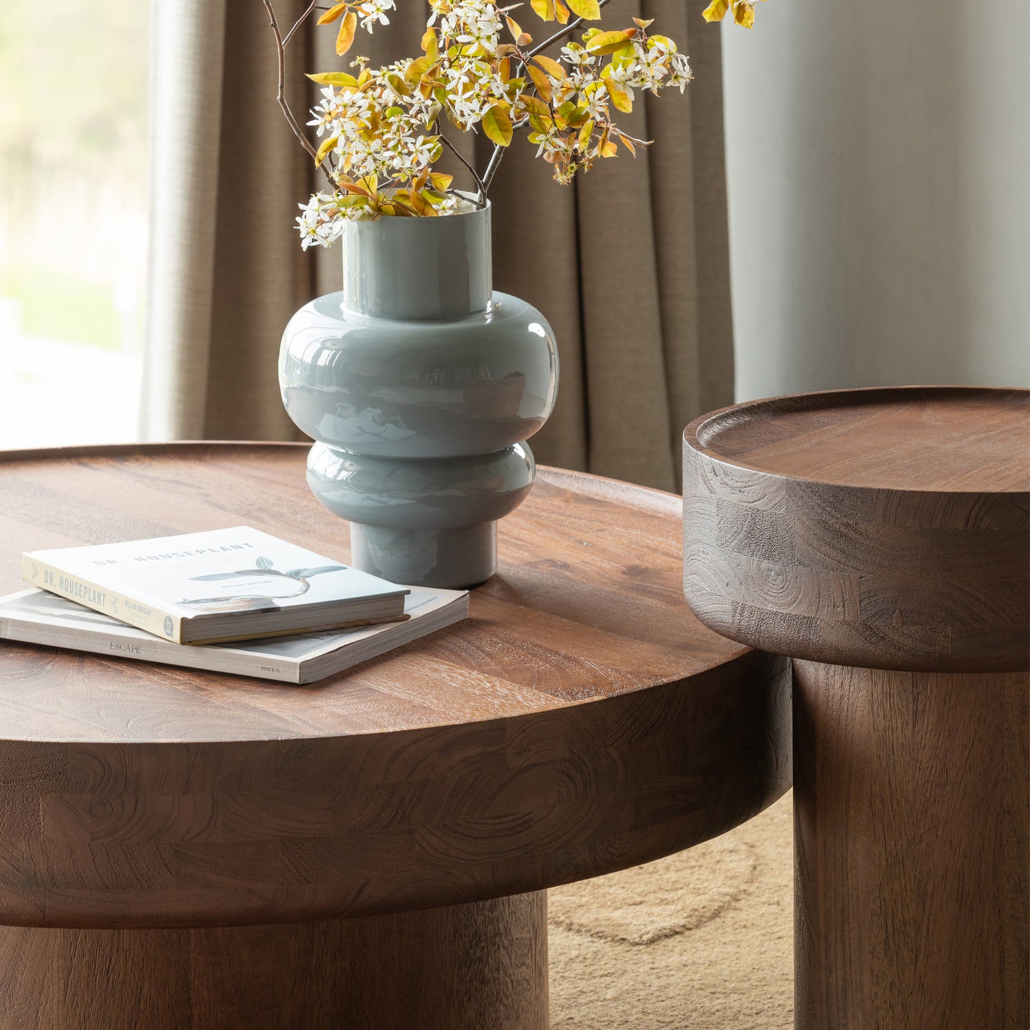 377951-B__377950-B_02_SF_Dara_salontafel_bijzettafel_mangohout_bruin_vierkant.jpg?auto=webp&format=png&width=1500&height=1500