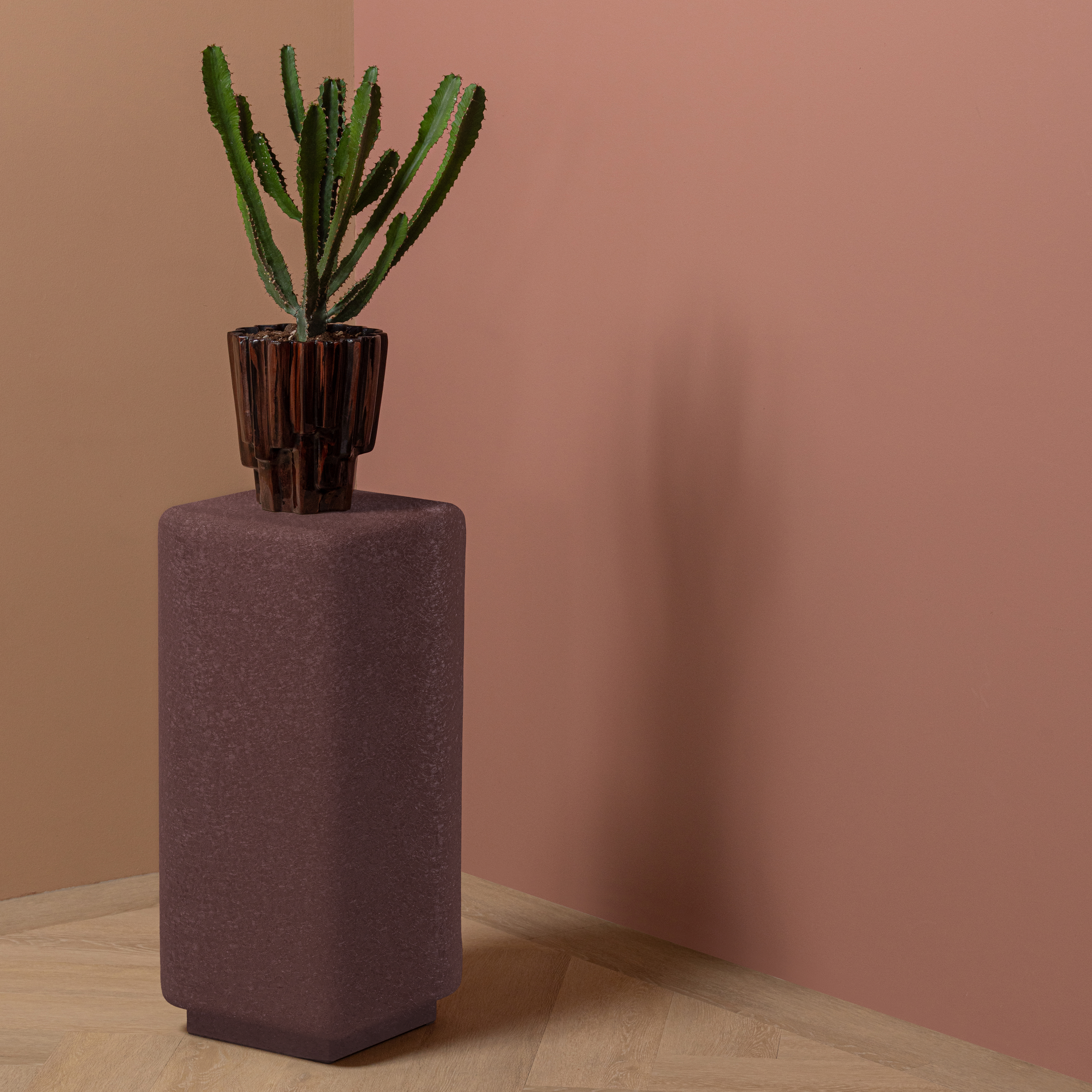 377881-B_01_SF_Luen_plantenstandaard_bruin_vierkant.jpg?auto=webp&format=png&width=1500&height=1500