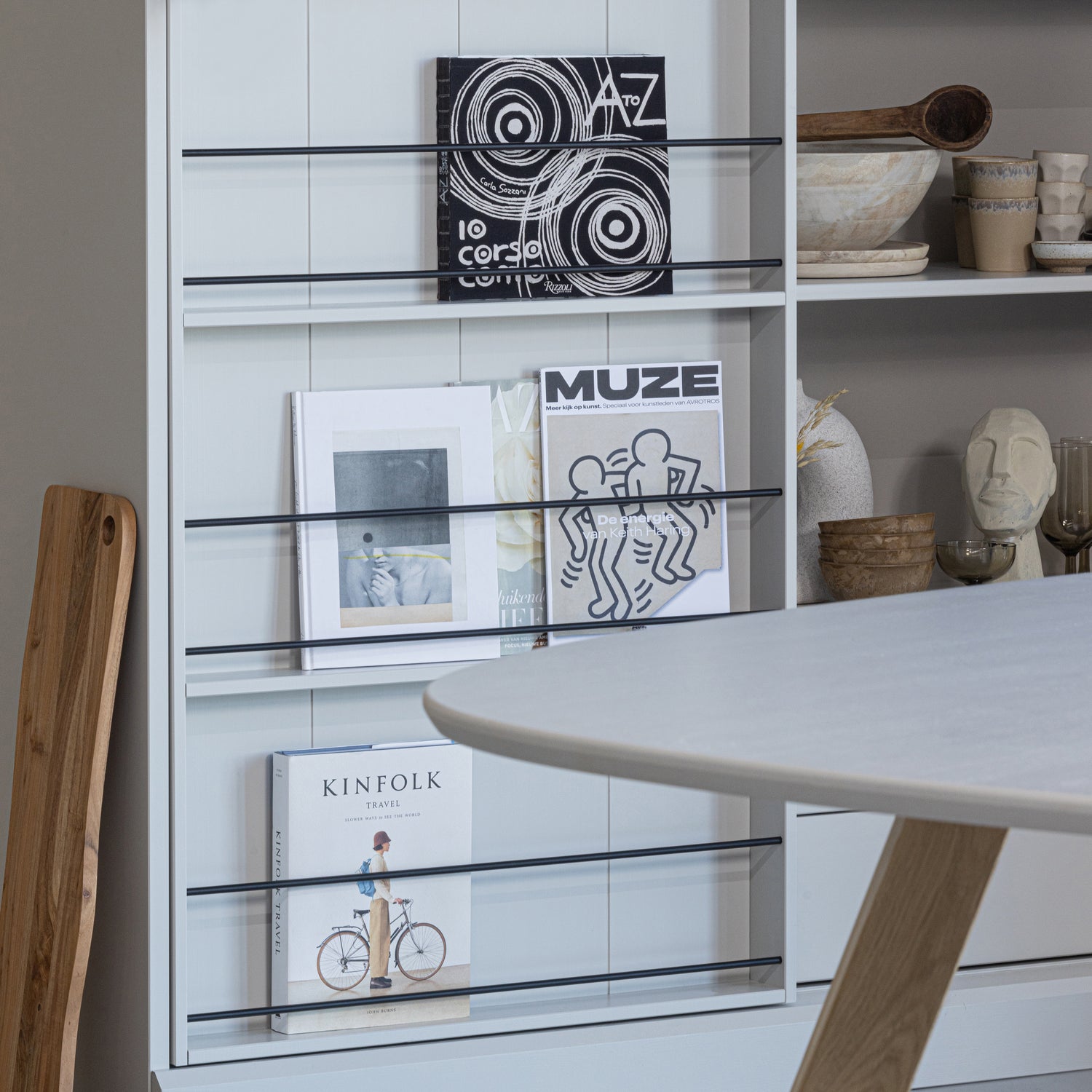 373650-M-376094-M-376029-02_SF_WE_Swing_kast_mist_Tablo_Tafelblad_organisch_mist_Tablo_3_standen_poot_oak_Neil.jpg?auto=webp&format=png&width=1500&height=1500