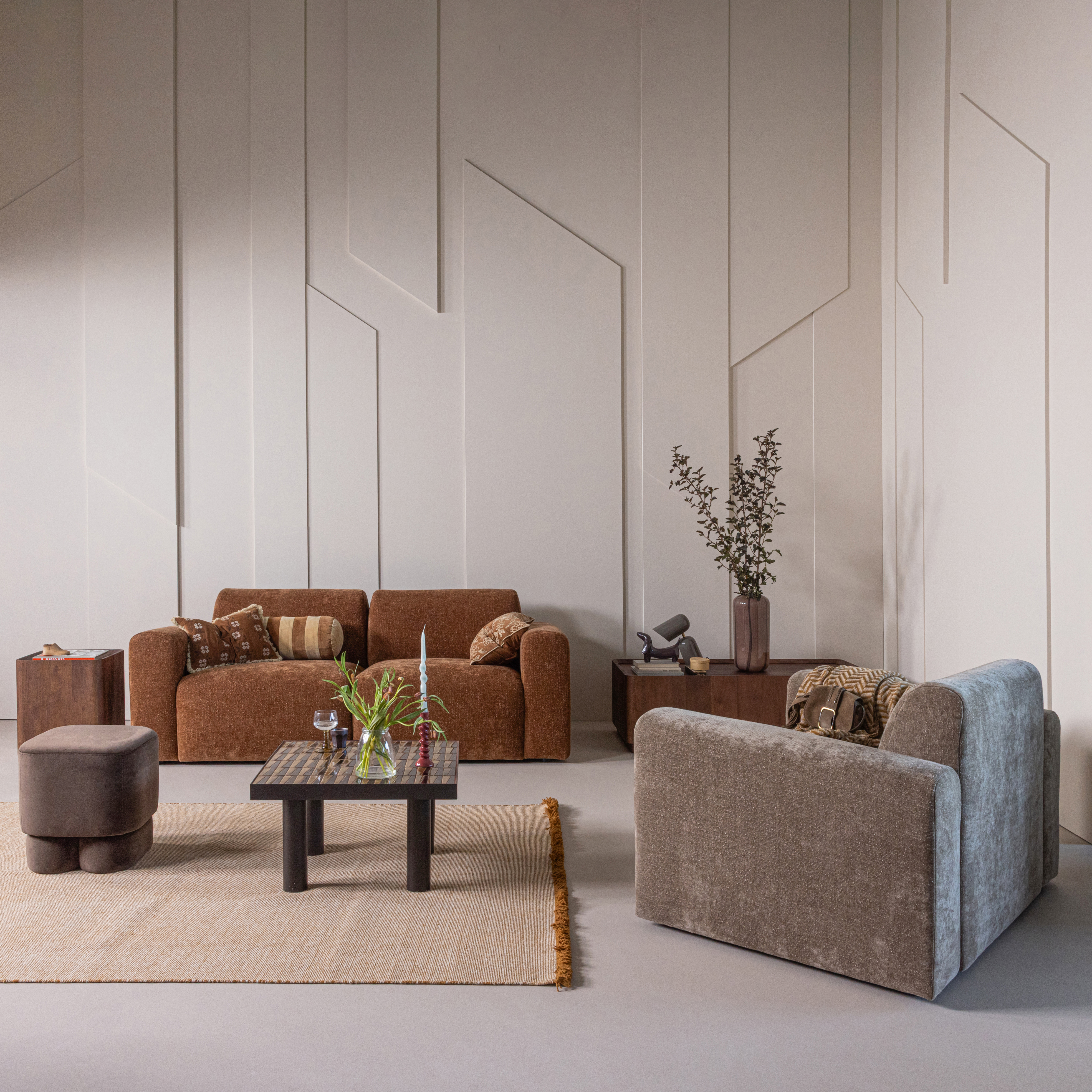 378136-K__378135-B__378059-B__378066-B_01_SF_Umina_fauteuil_khaki_2_zits_lichtbruin_Olva_bruin_Valen_vierkant.jpg?auto=webp&format=png&width=1500&height=1500