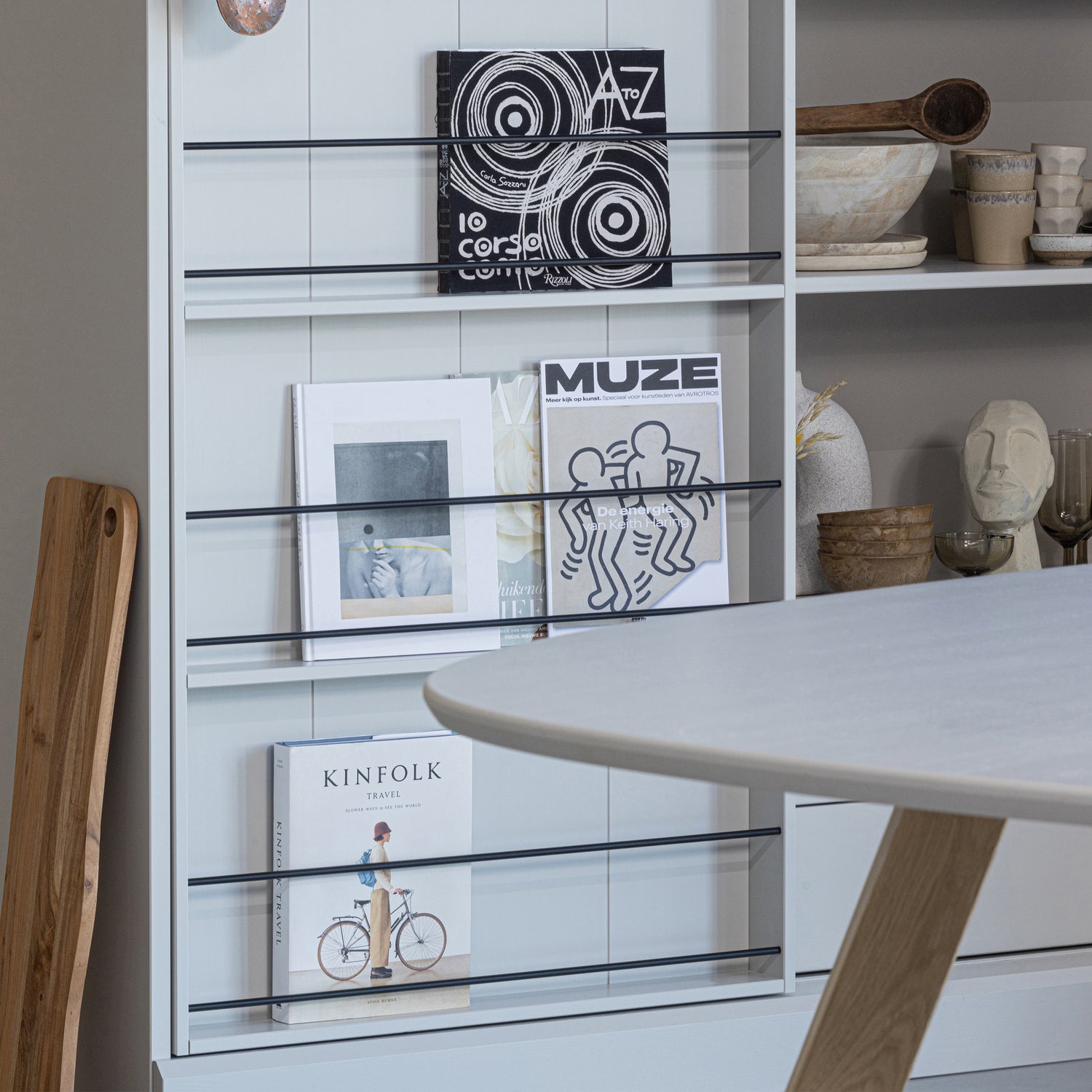 373650-M-376094-M-376029-01_SF_WE_Swing_kast_mist_Tablo_Tafelblad_organisch_mist_Tablo_3_standen_poot_oak_Neil_VIERKANT.jpg?auto=webp&format=png&width=1500&height=1500